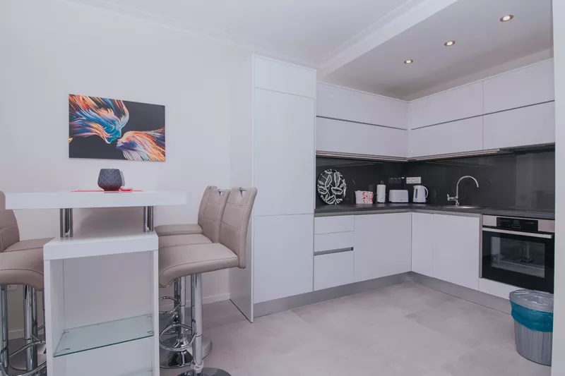 Relax | Three-Bedroom apartment - Image 7