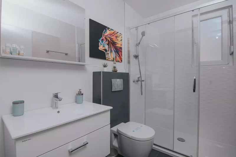 Relax | Three-Bedroom apartment - Image 2