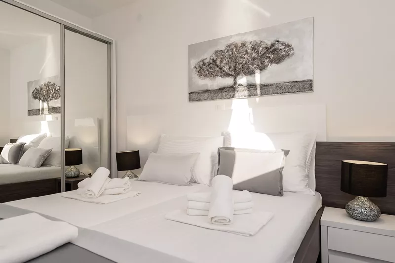 Pool Maris | Double room with Balcony - Image 5