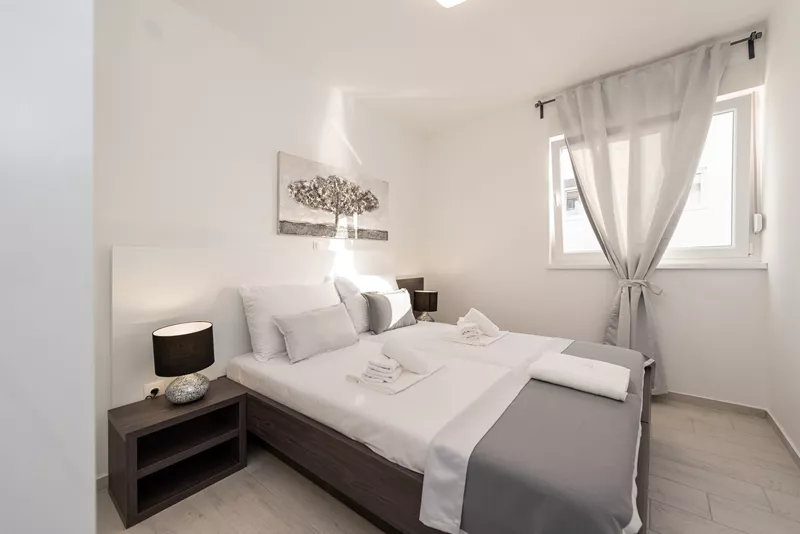 Pool Maris | Double room with Balcony - Image 6