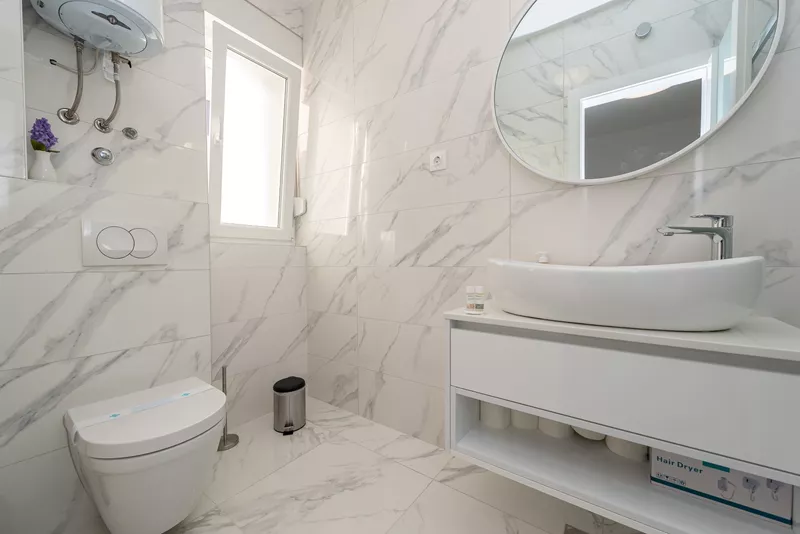 Pool Maris | Double room with Balcony - Image 3