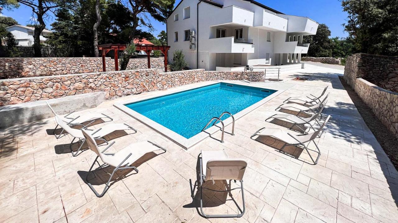 Royal II | Two-Bedroom Apartment with Balcony