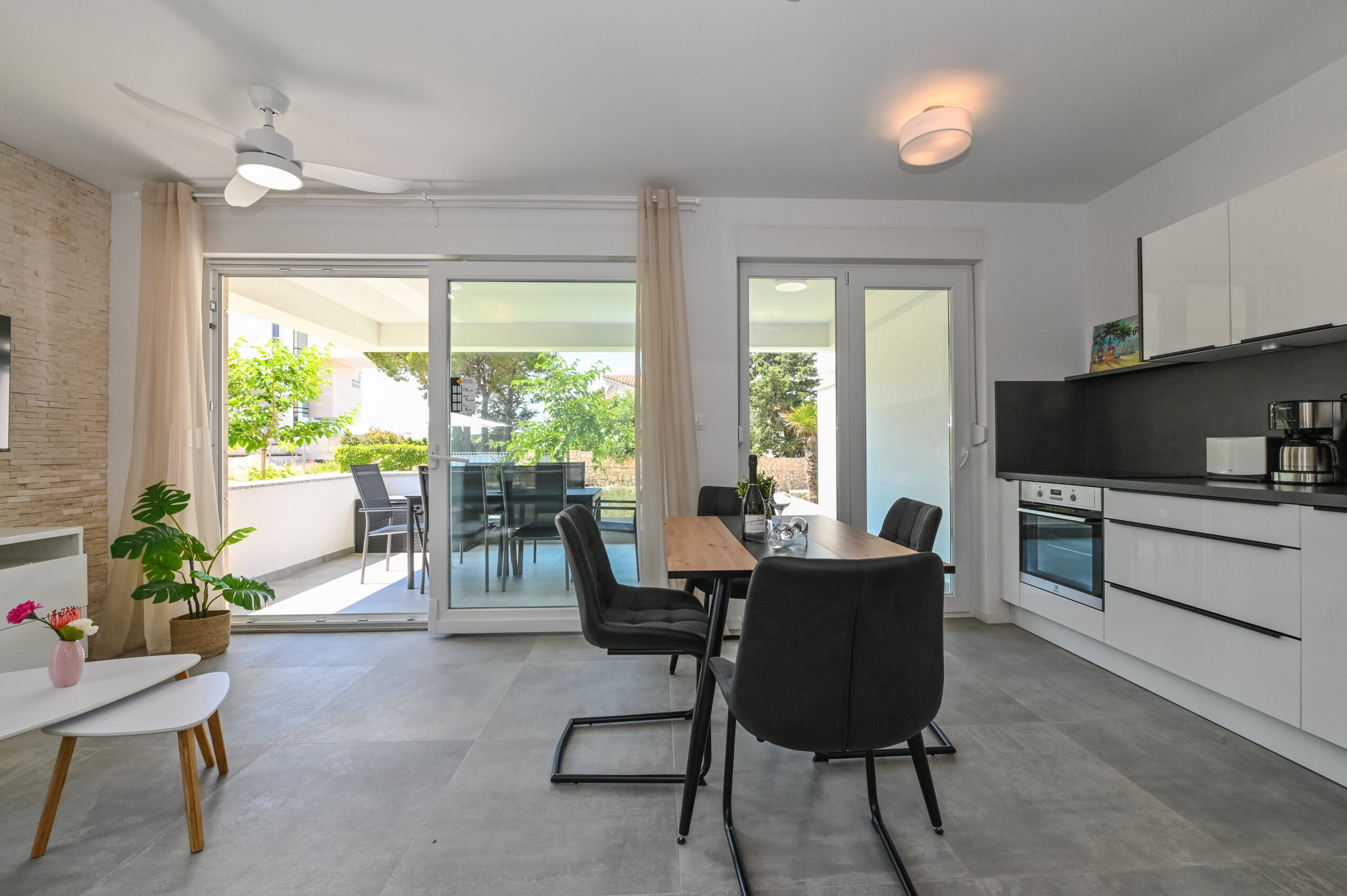 Olive Garden 2 | One-Bedroom Apartment - Image 4