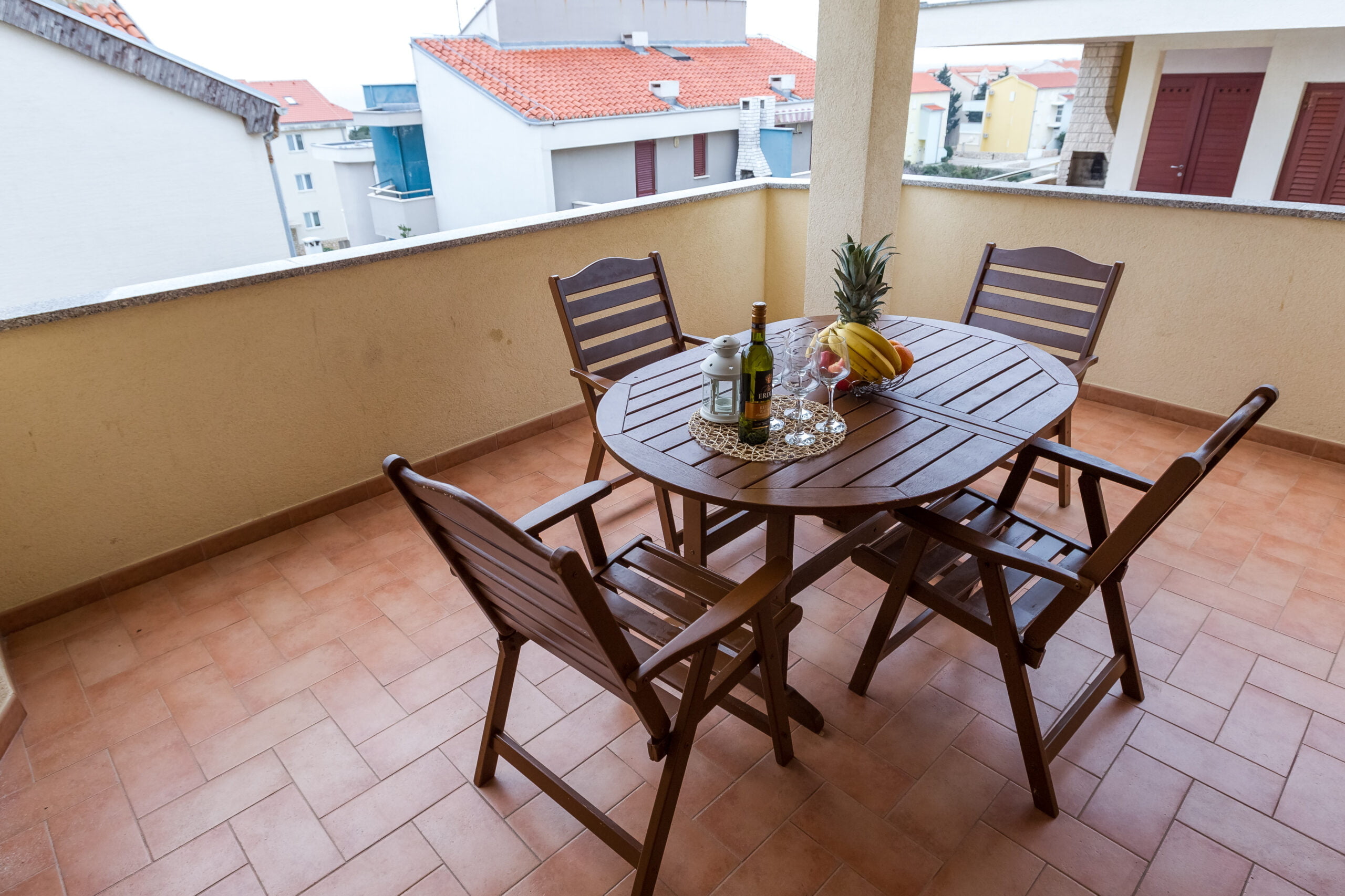 Maru | Comfort Two-bedroom Apartment with Terrace - Image 11