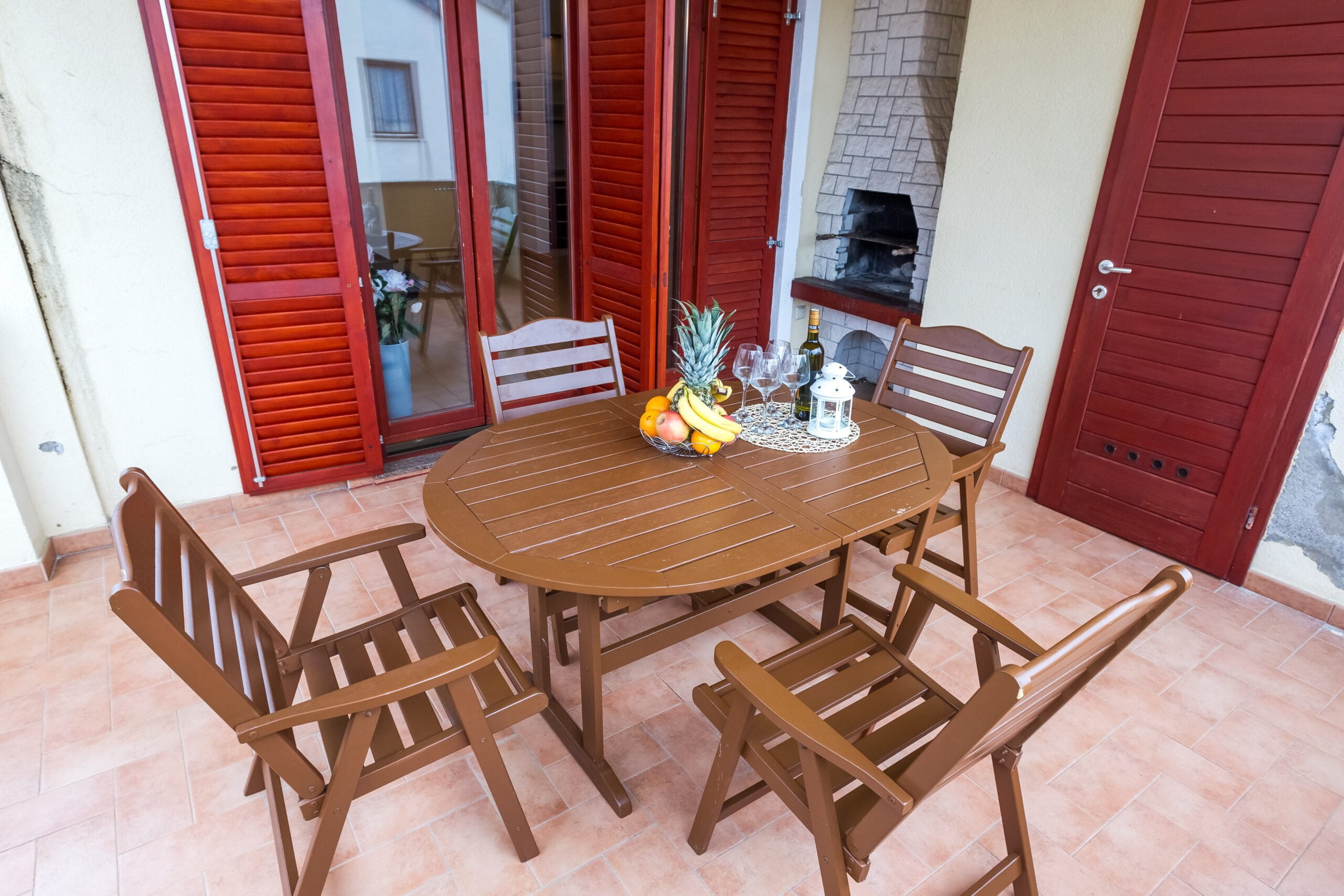 Maru | Comfort Two-bedroom Apartment with Terrace - Image 12