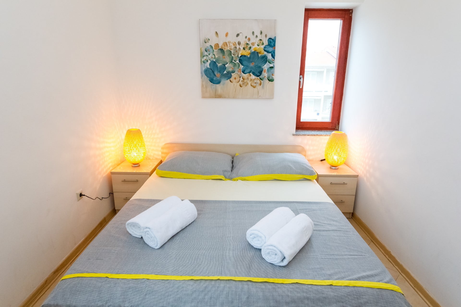 Maru | Comfort Two-bedroom Apartment with Terrace - Image 13
