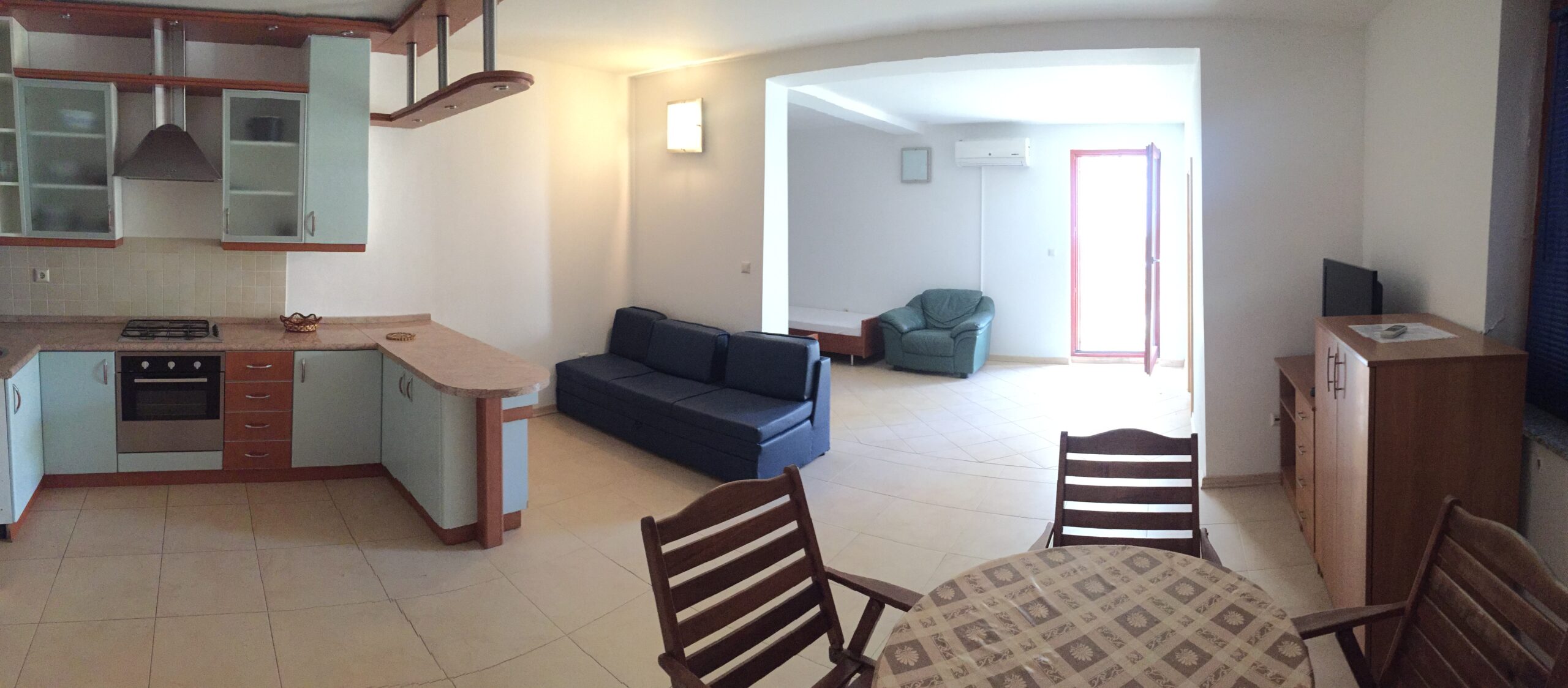 Maru | One-bedroom Apartment with Patio - Image 6
