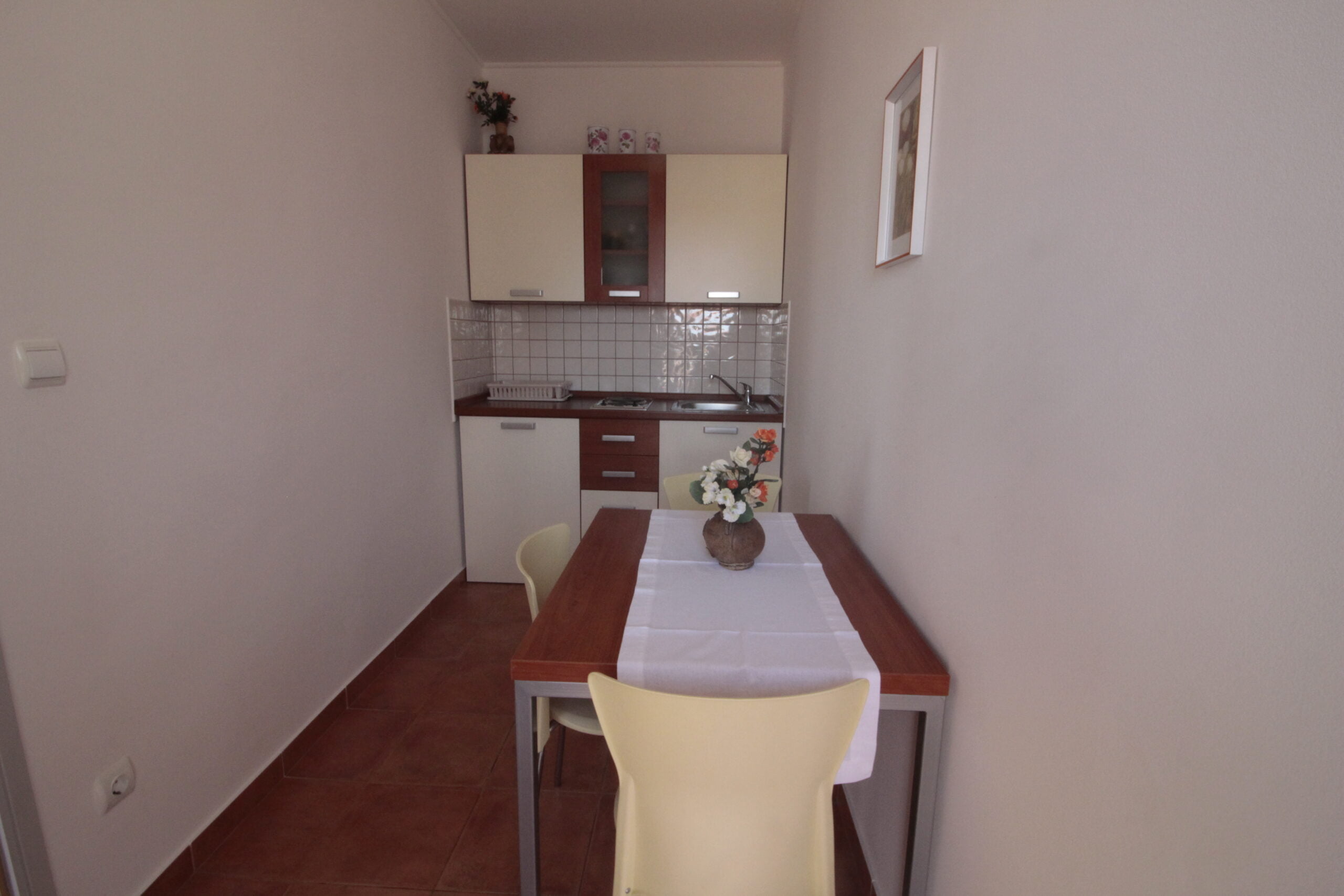 Fiesta | Triple Studio Apartment with Terrace - Image 4
