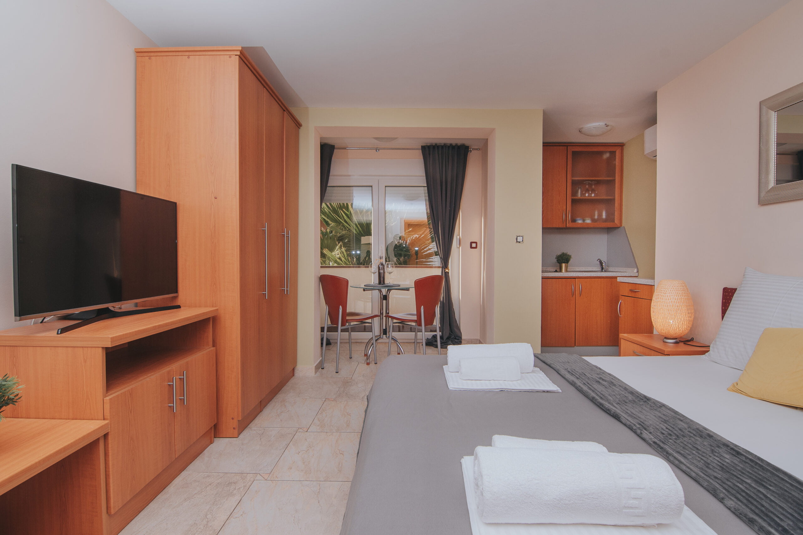 Tolo | Studio - Image 7