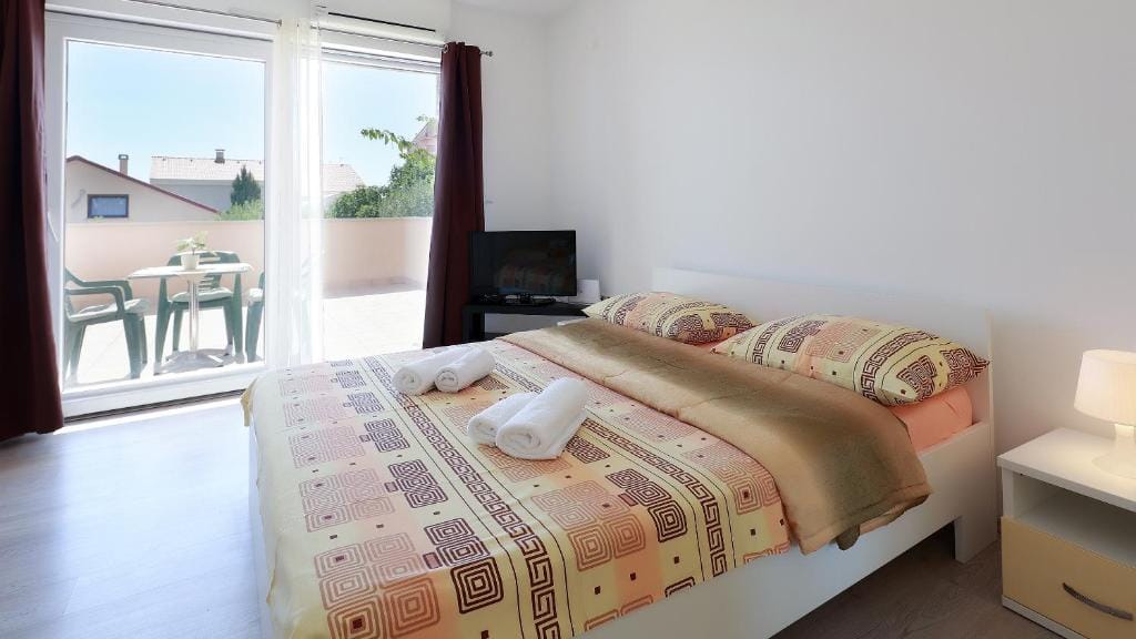 Orlje | Studio apartment - Image 3