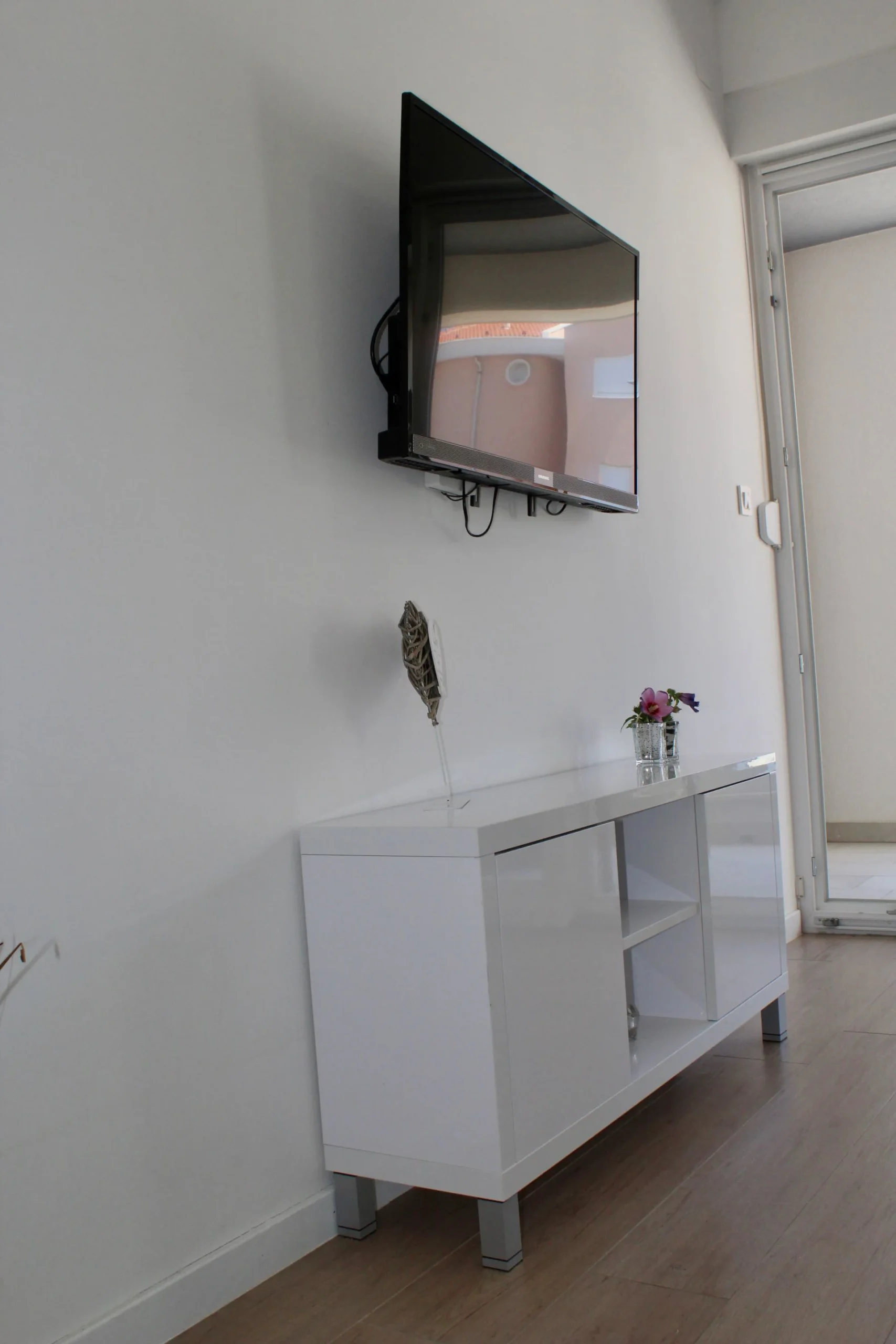 Casia | Studio bungalow with Balcony - Image 5