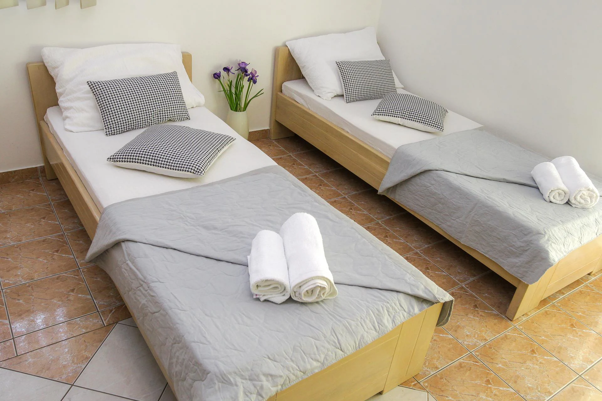 Lucky Luke | One-bedroom apartment - Image 12