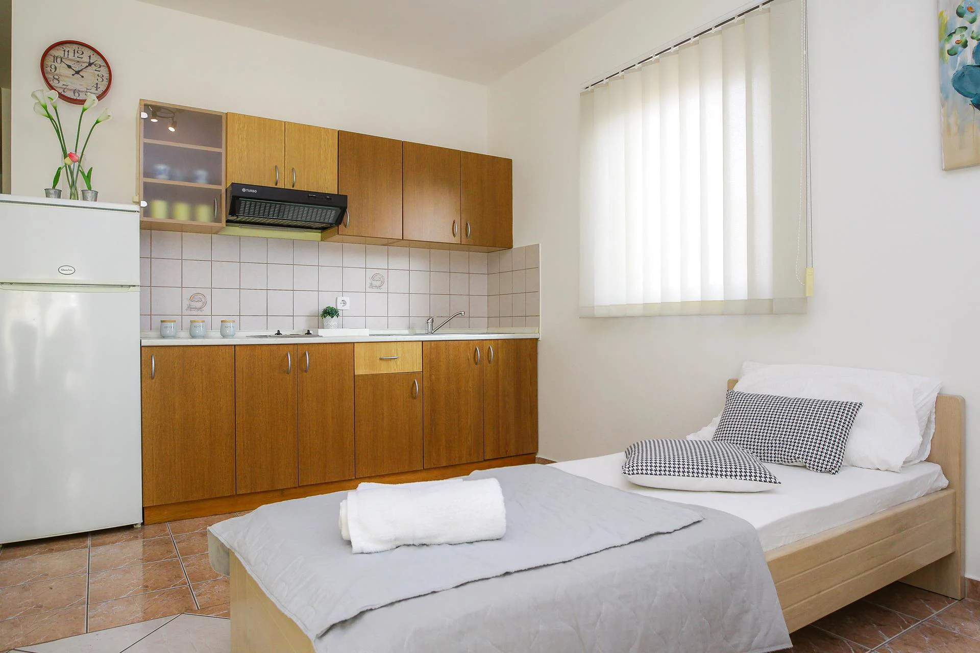Lucky Luke | One-bedroom apartment - Image 16
