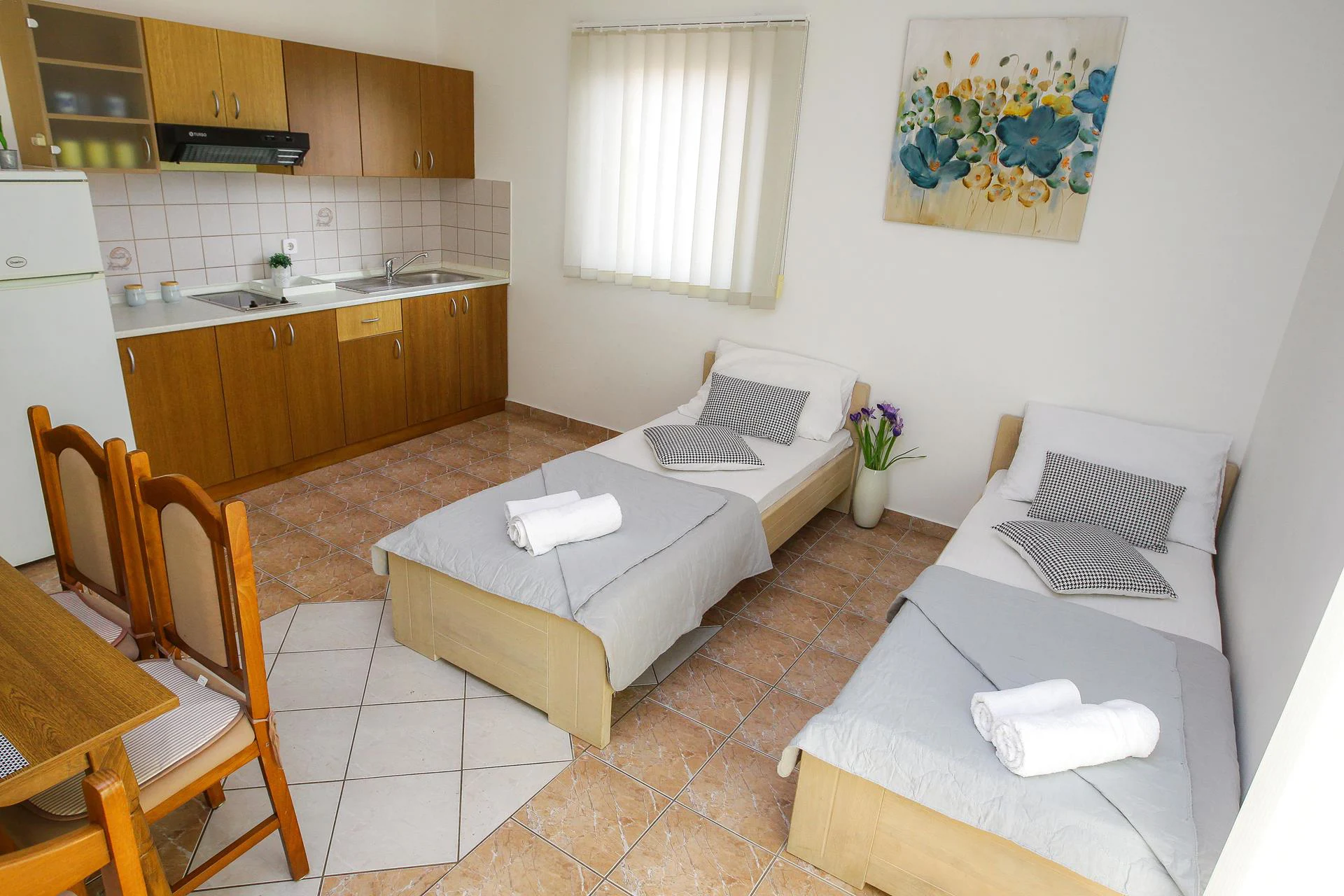Lucky Luke | One-bedroom apartment - Image 10