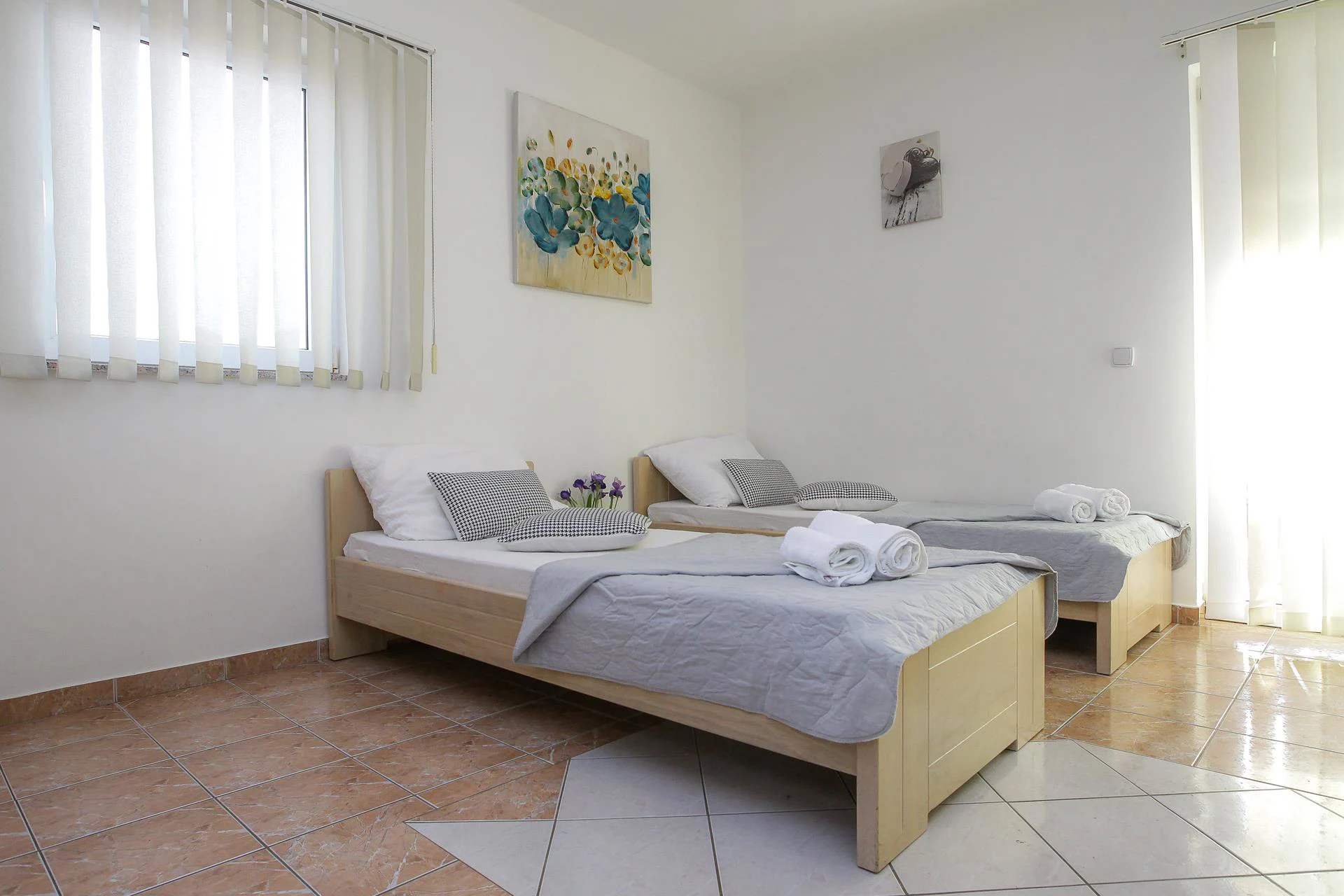 Lucky Luke | One-bedroom apartment - Image 14