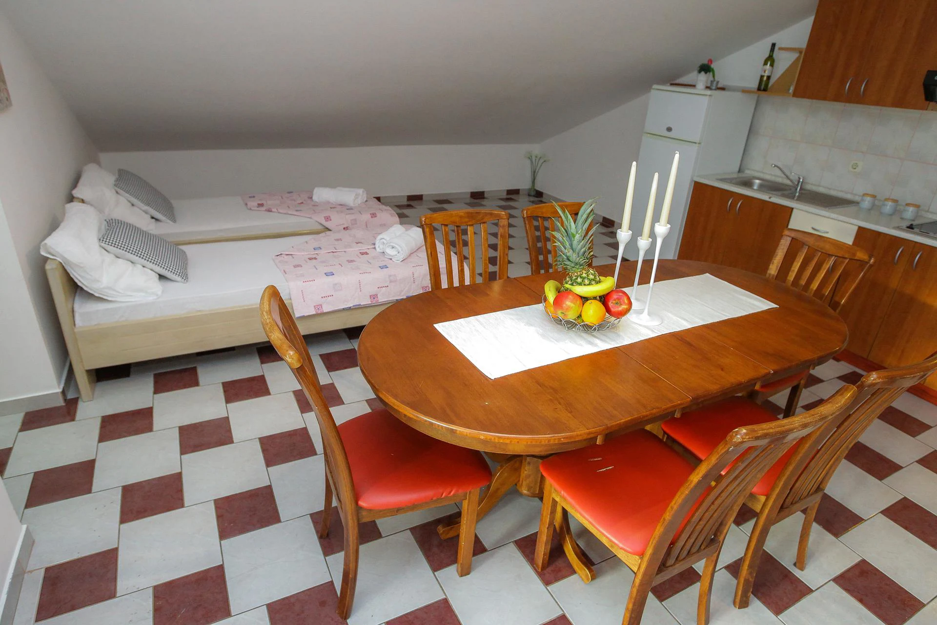 Lucky Luke | Two-bedroom apartment - Image 7