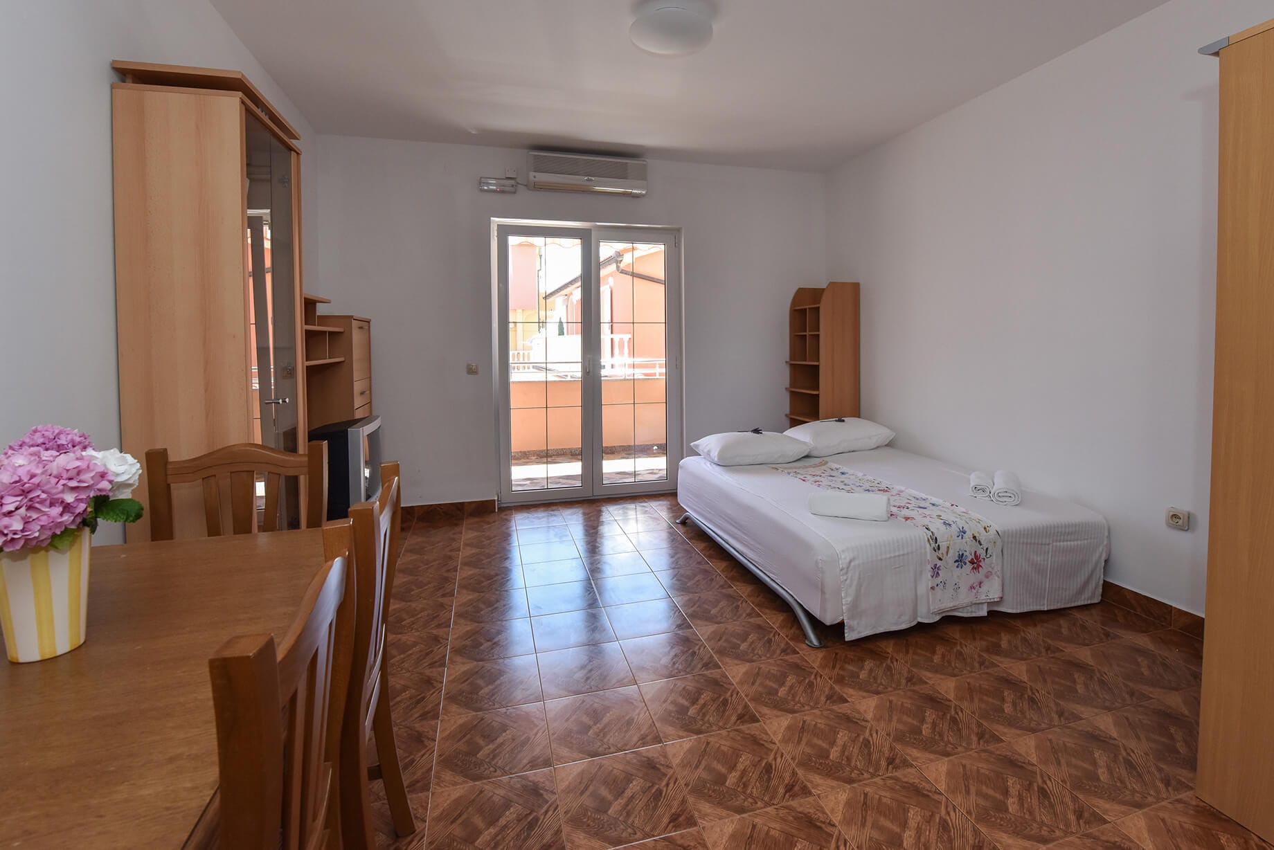 Bella Sky 5 | Studio Apartment - Image 2