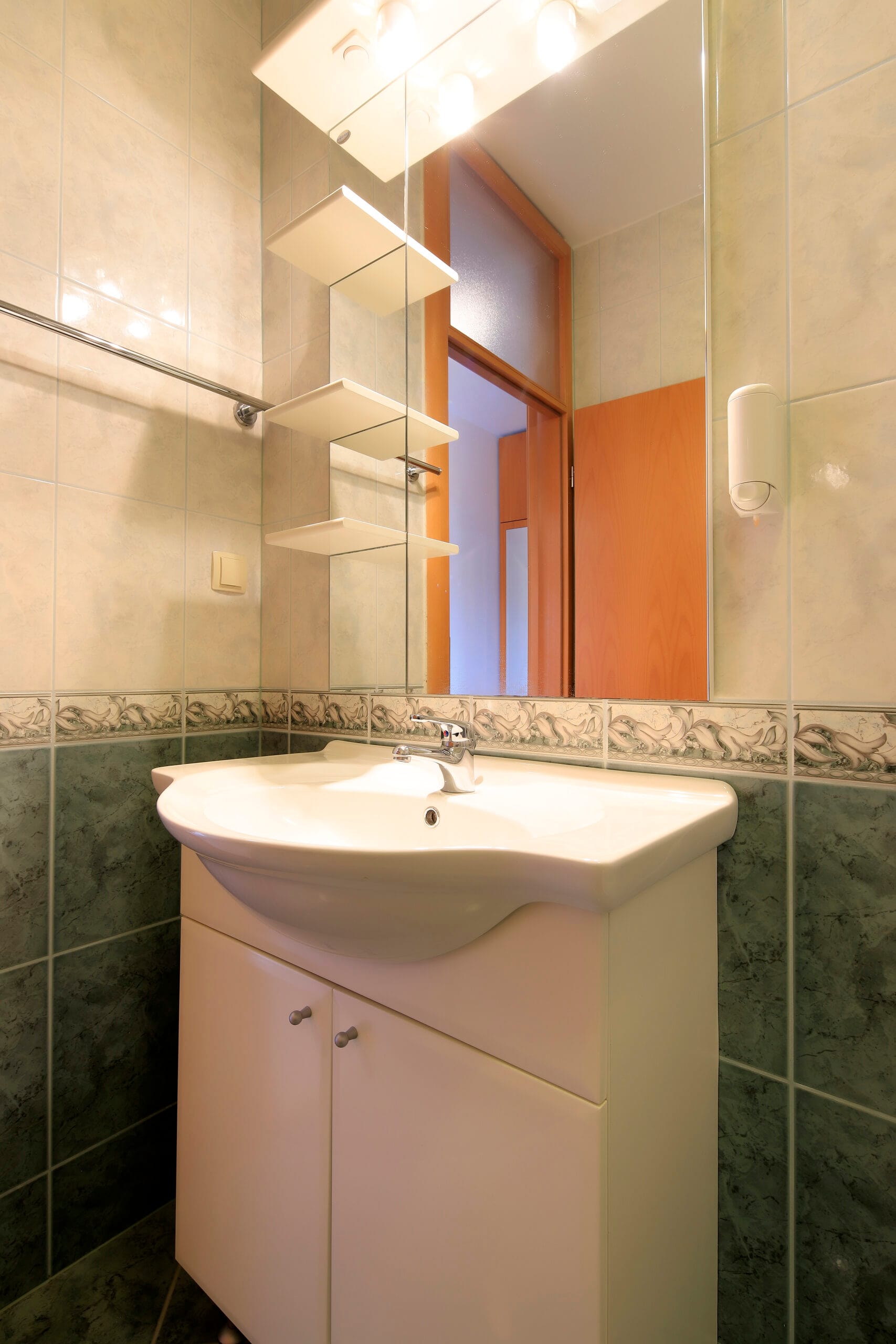 Trcol B6 | Two-bedroom apartment - Image 15