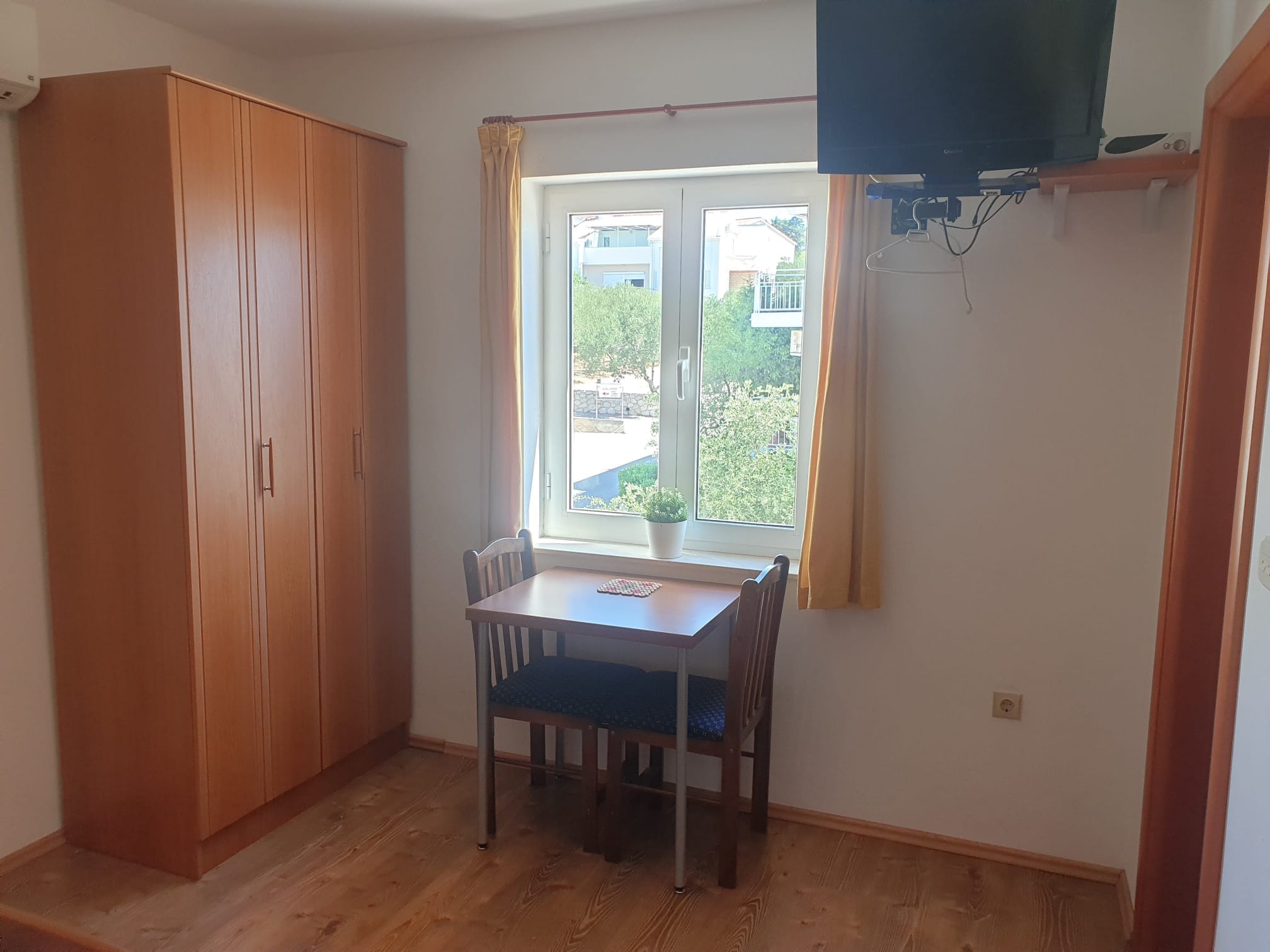 Roberto | Two-bedroom apartment - Image 5