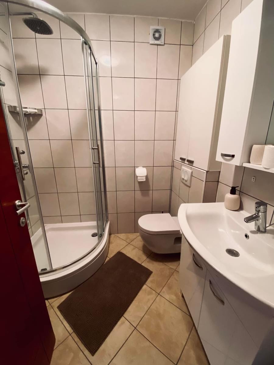 Ljiljana O | Two-bedroom apartment - Image 11