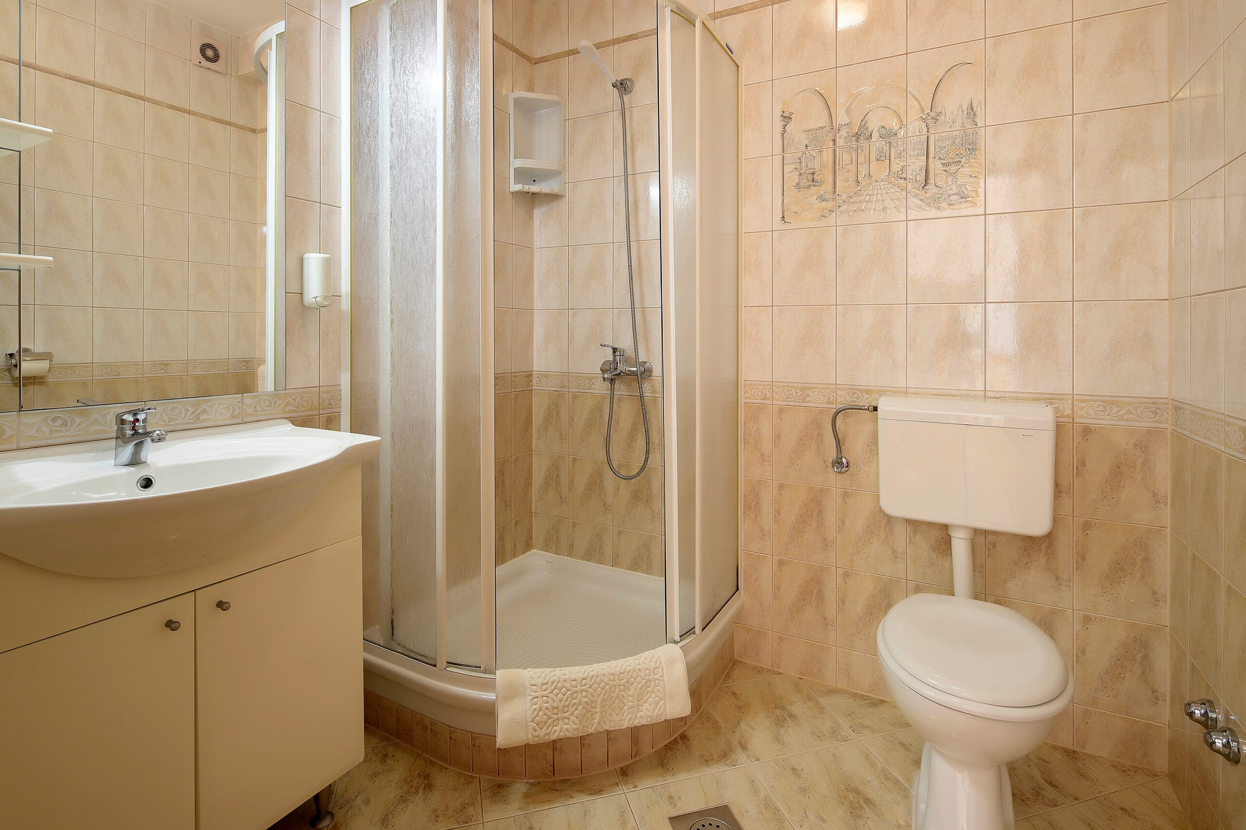 Trcol B5 | Two-bedroom apartment - Image 29