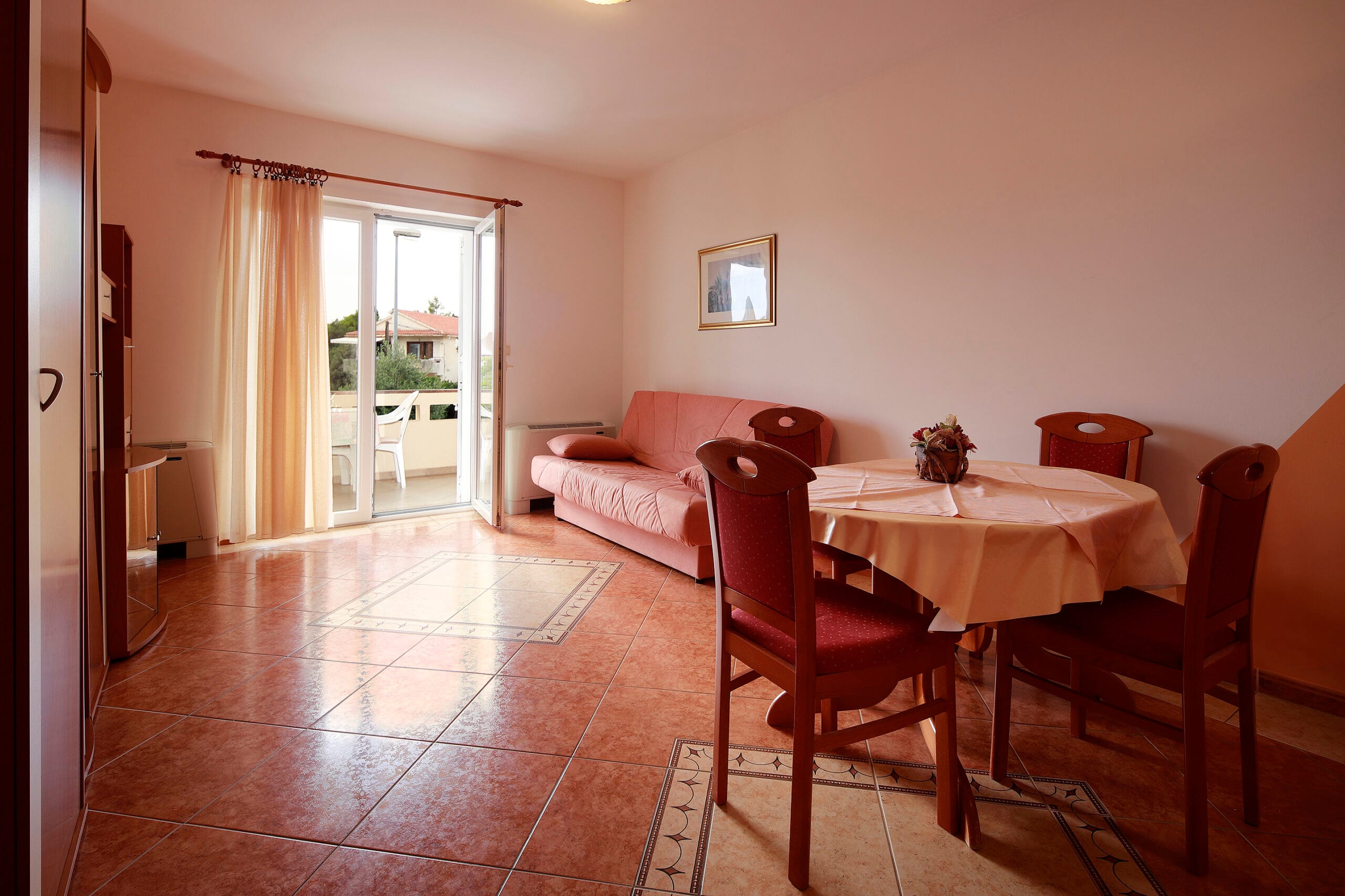 Trcol B3 | One-bedroom apartment - Image 8