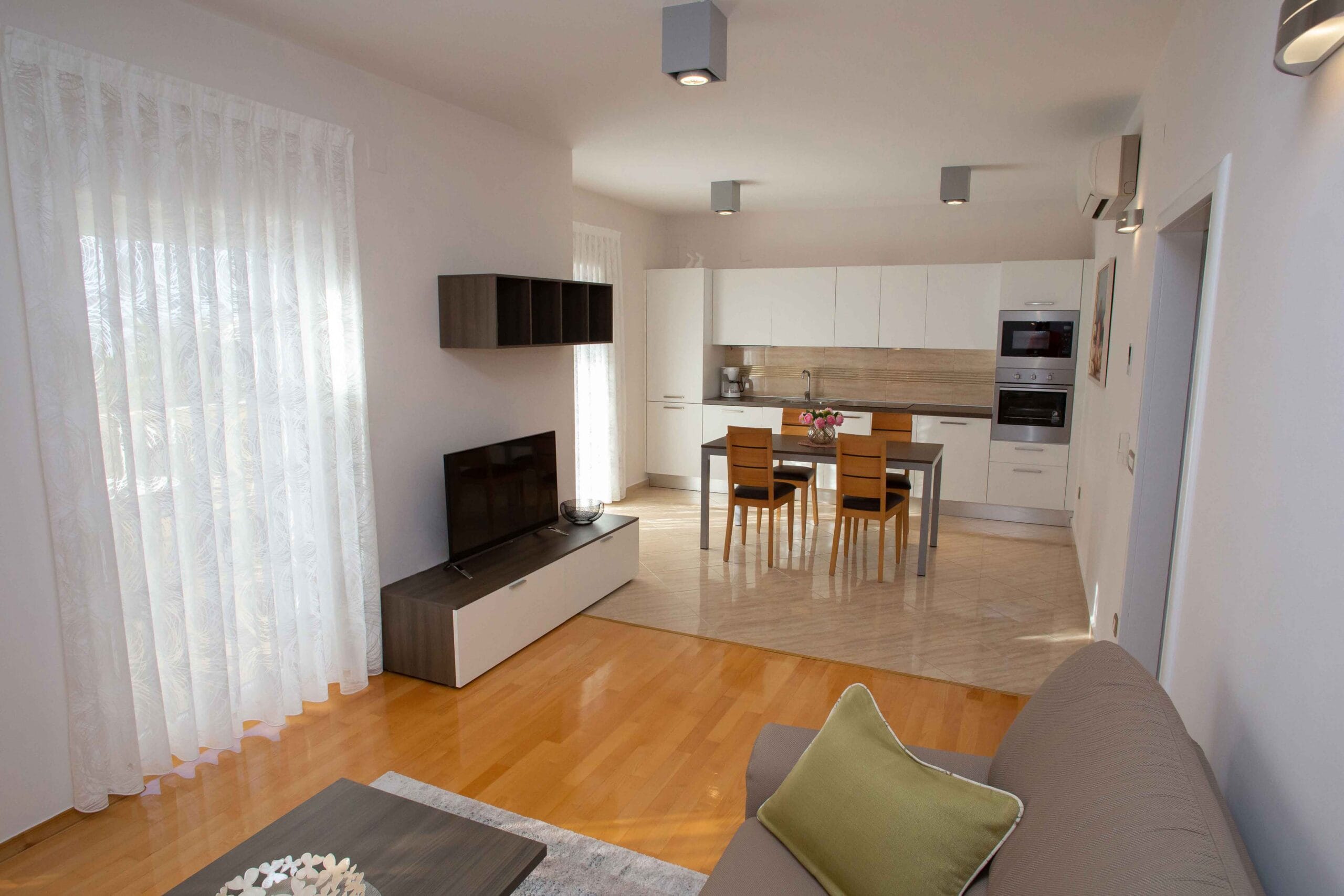 Šarkić | One-bedroom apartment - Image 10