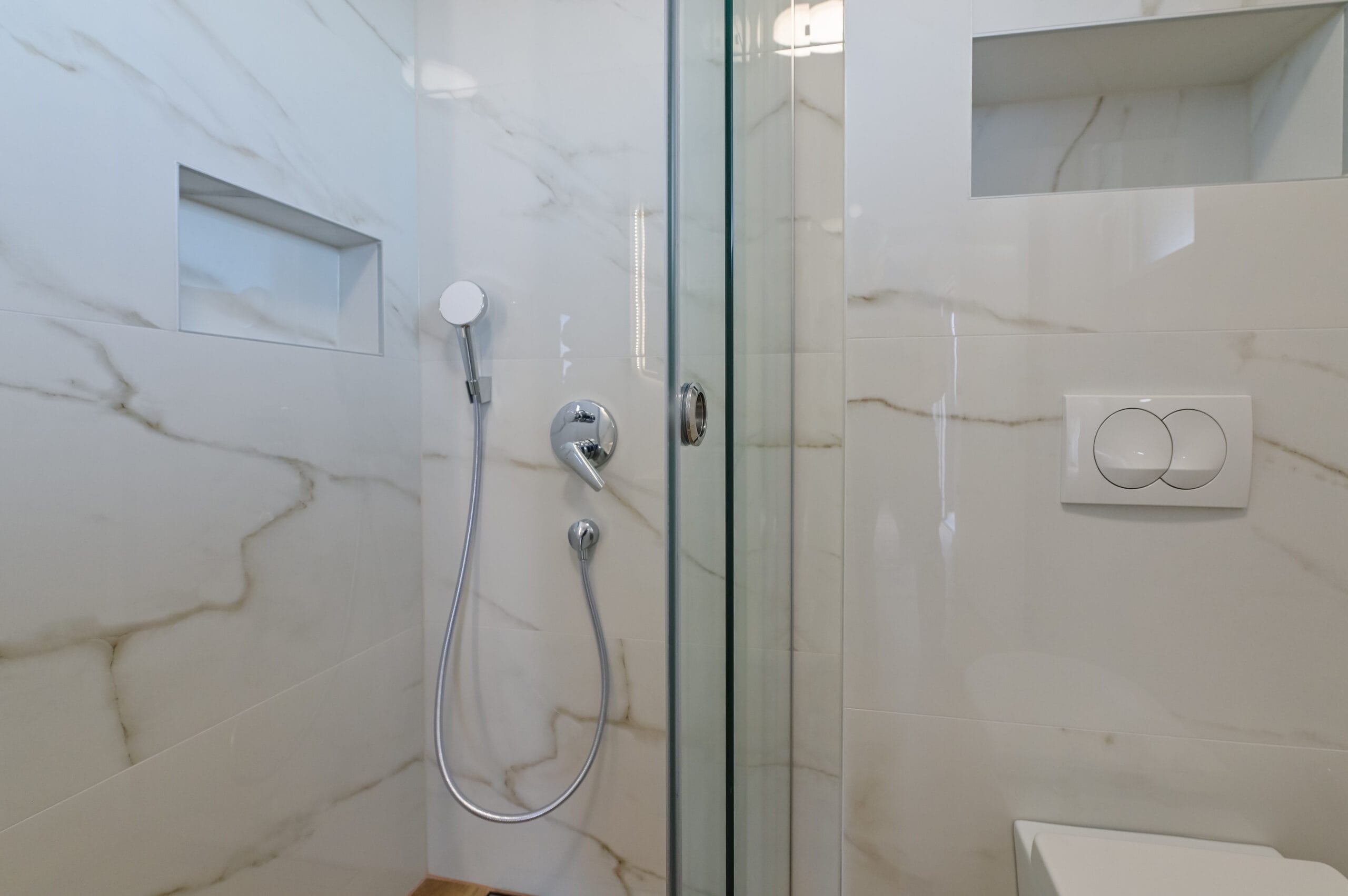 Eagle | Two-bedroom apartment - Image 35