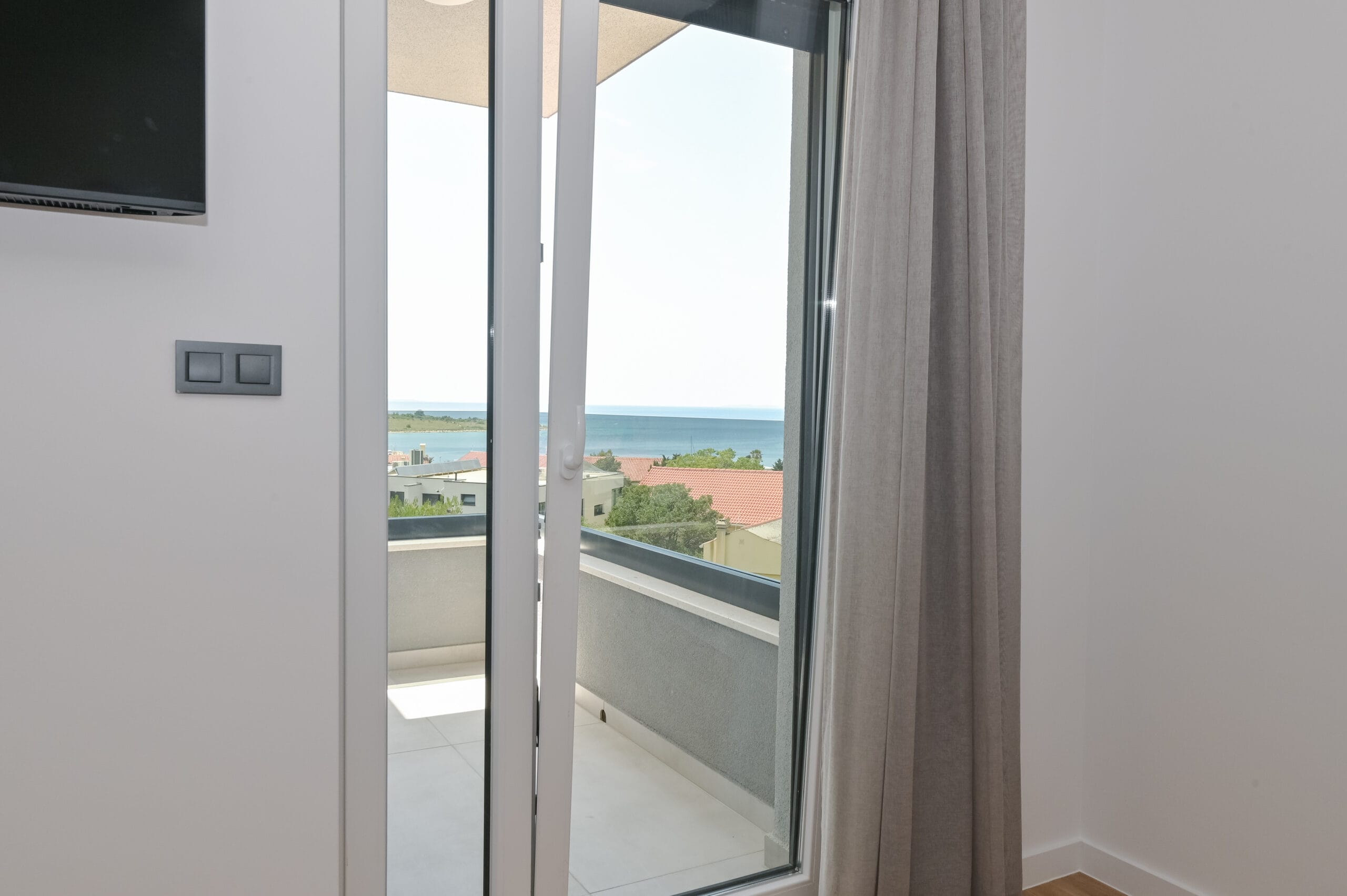 Eagle | Two-bedroom apartment - Image 29