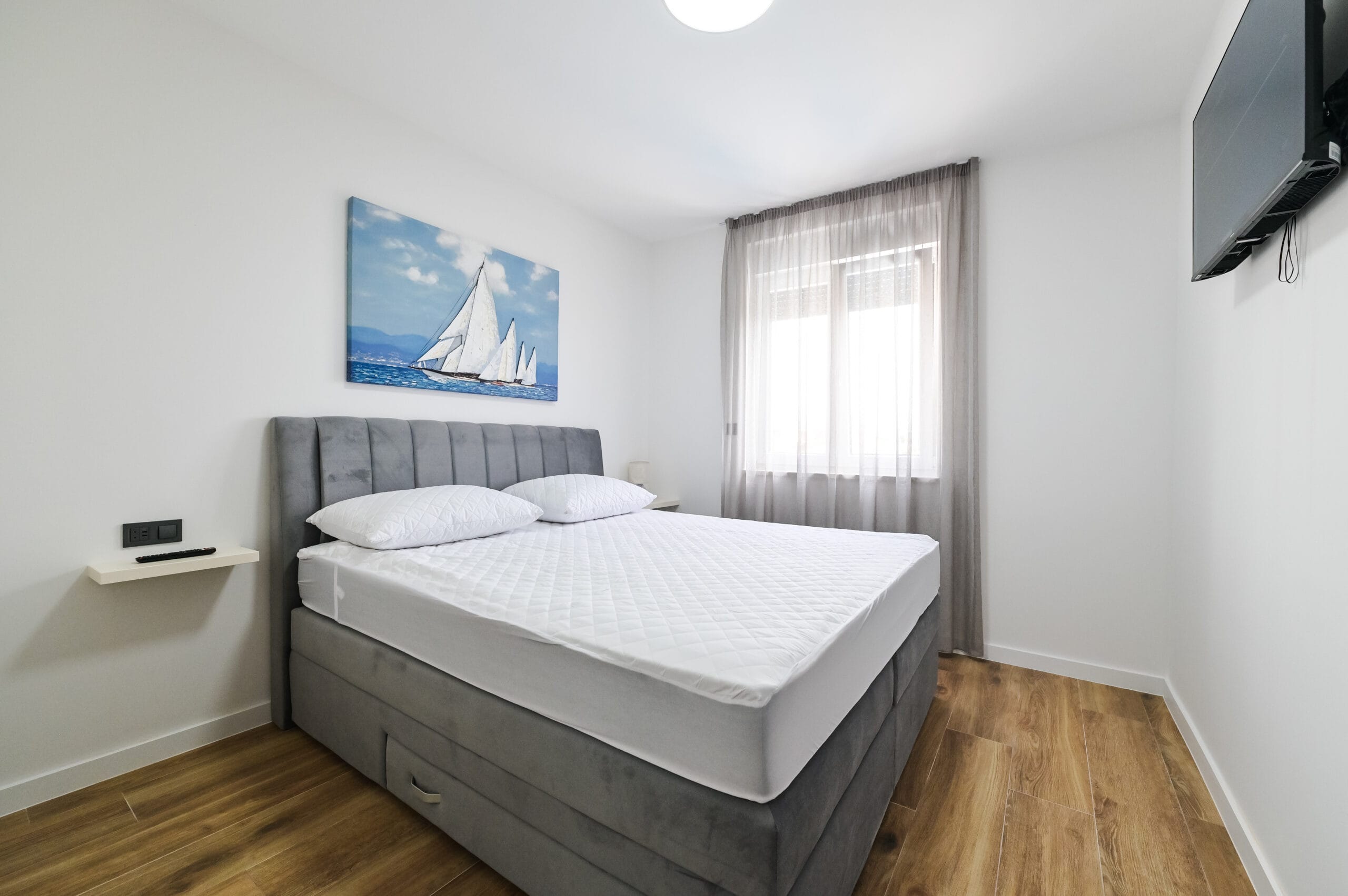 Eagle | Two-bedroom apartment - Image 6