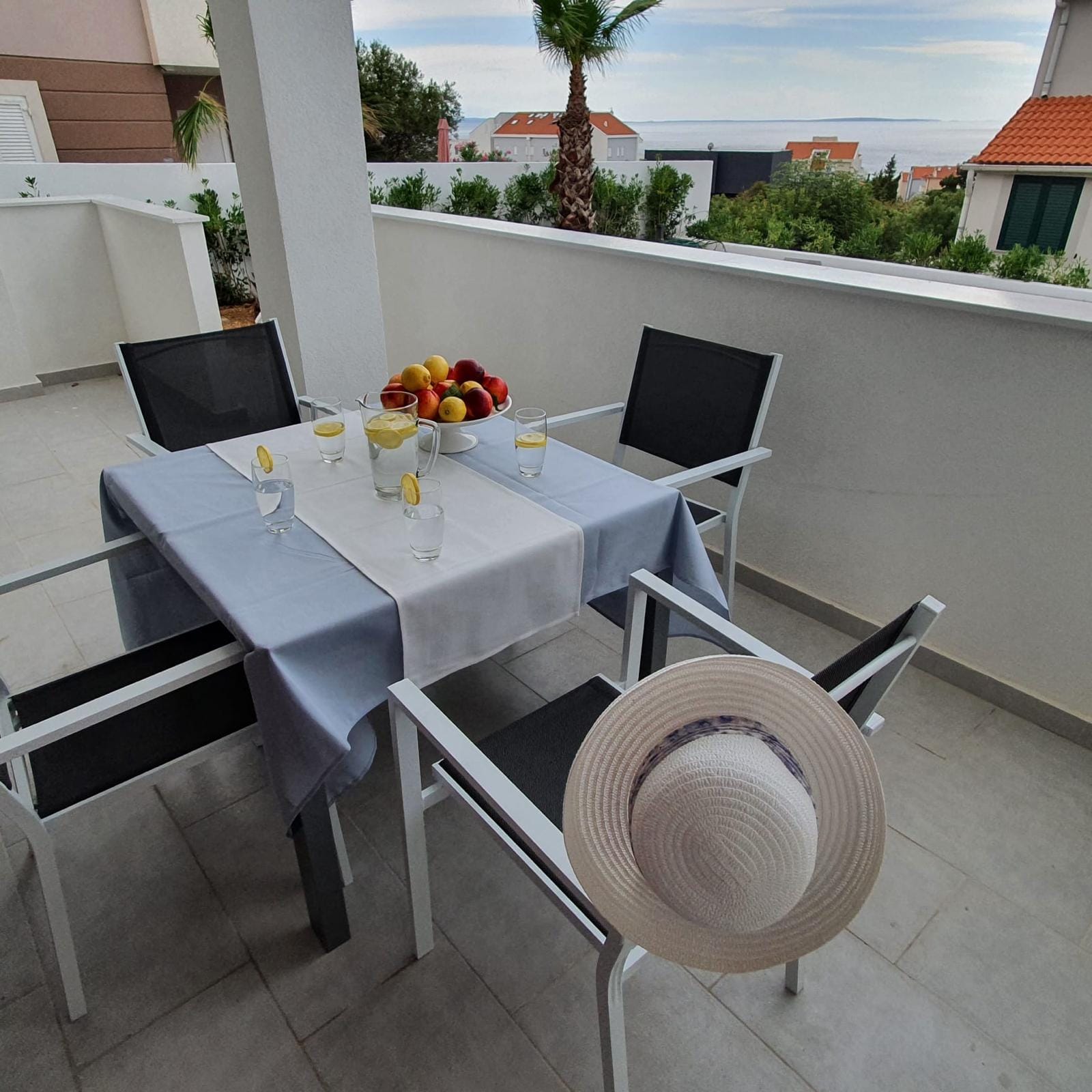 Aqua 4 | One-bedroom apartment - Image 5