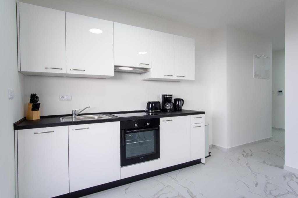 Villa Luna Deluxe 2 | Two Bedroom Apartment - Image 13