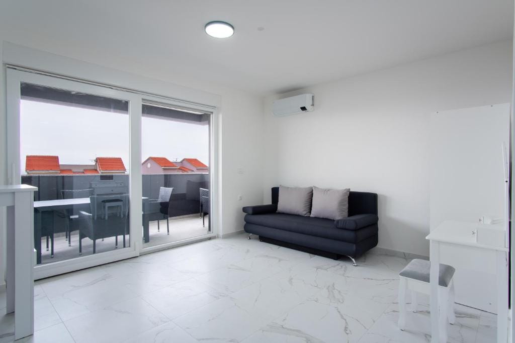 Villa Luna Deluxe 2 | STUDIO - Image 2