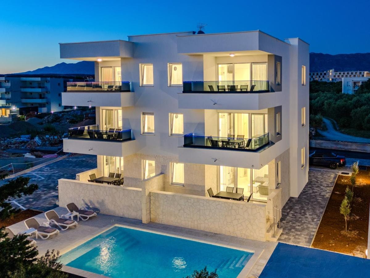 Meridian | Two-Bedroom with terrace
