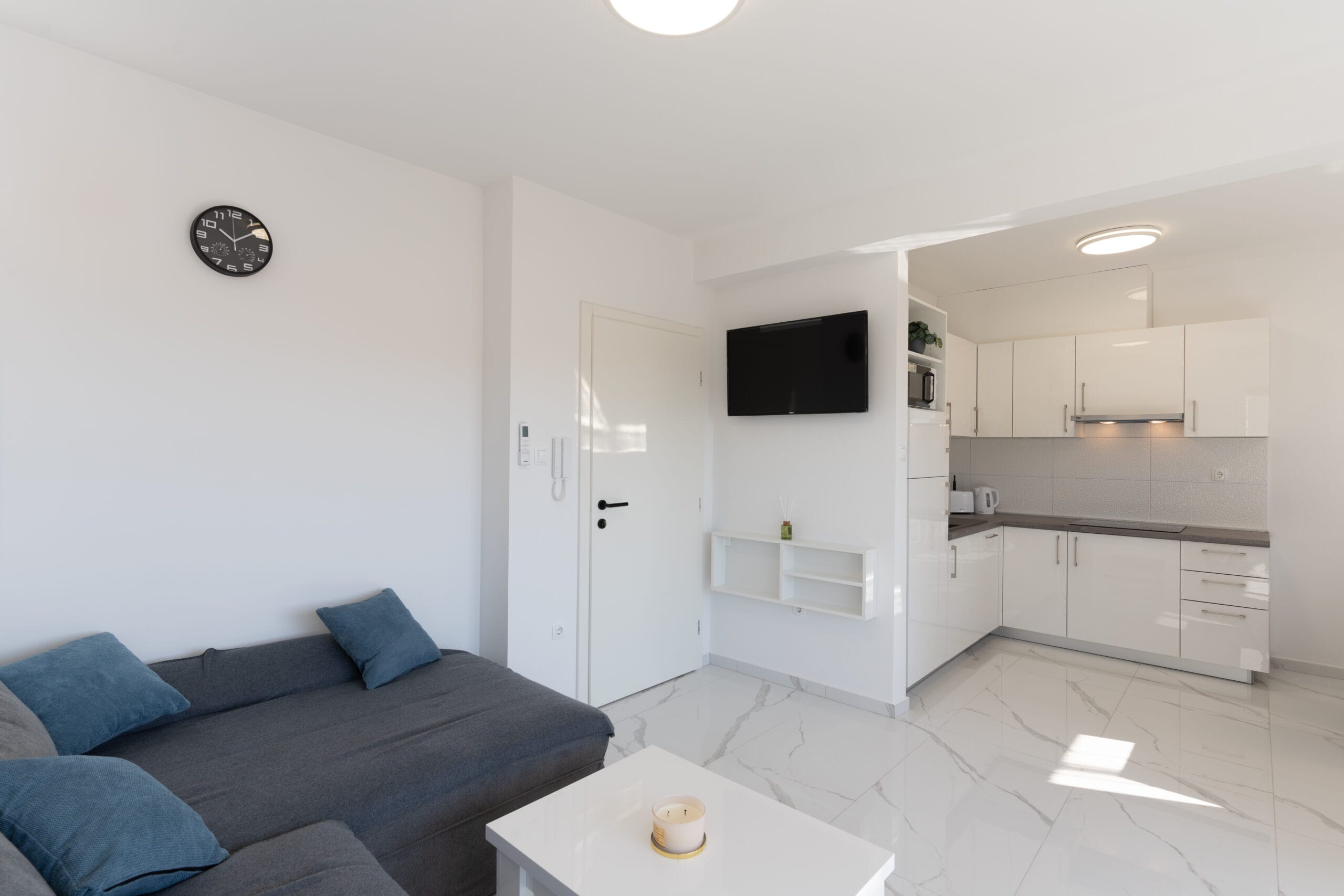 Meridian | Two-Bedroom with terrace - Image 41