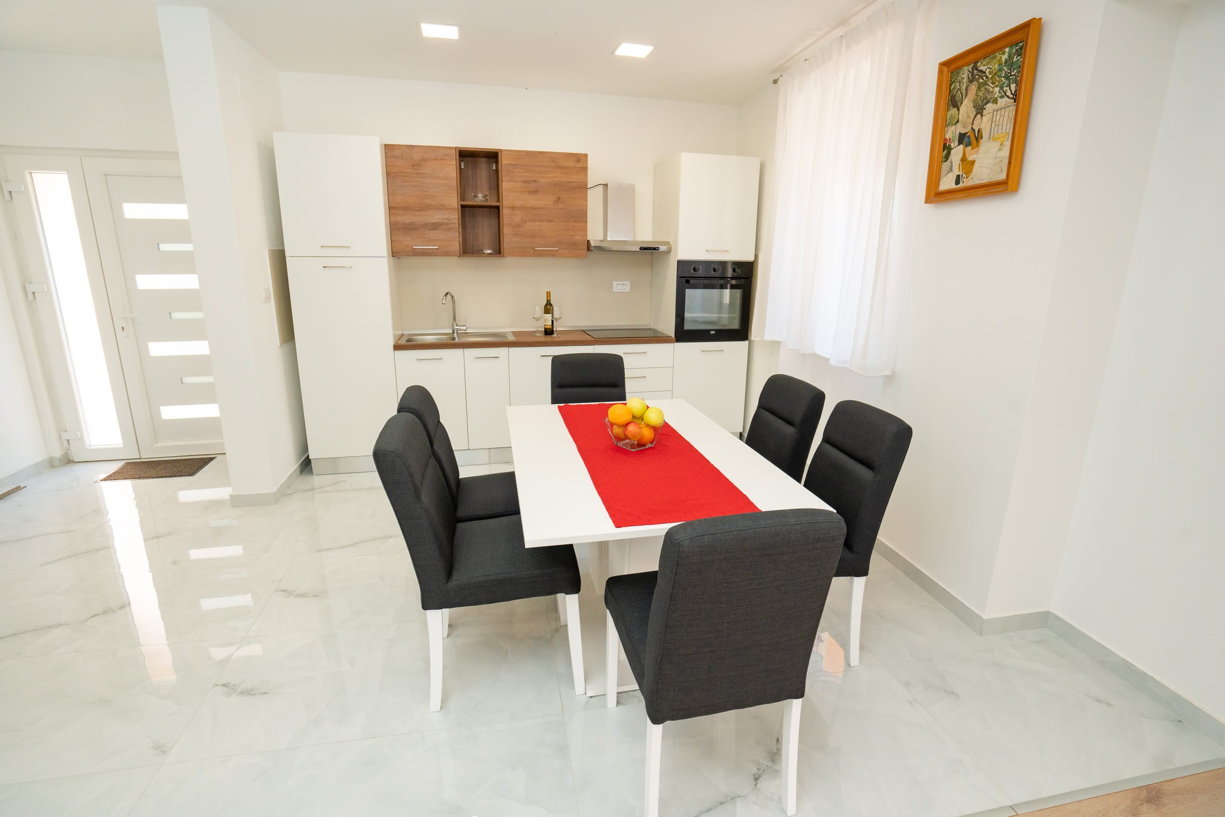 ROZA 1 | Two bedroom - Image 4