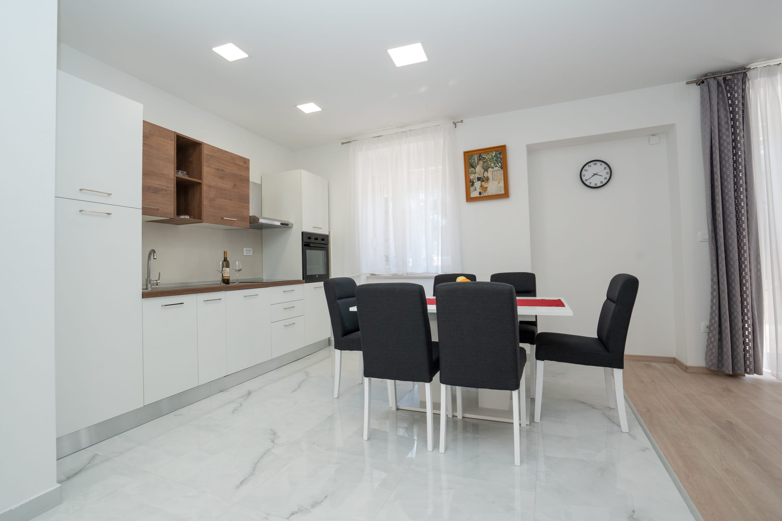 ROZA 1 | Two bedroom - Image 14
