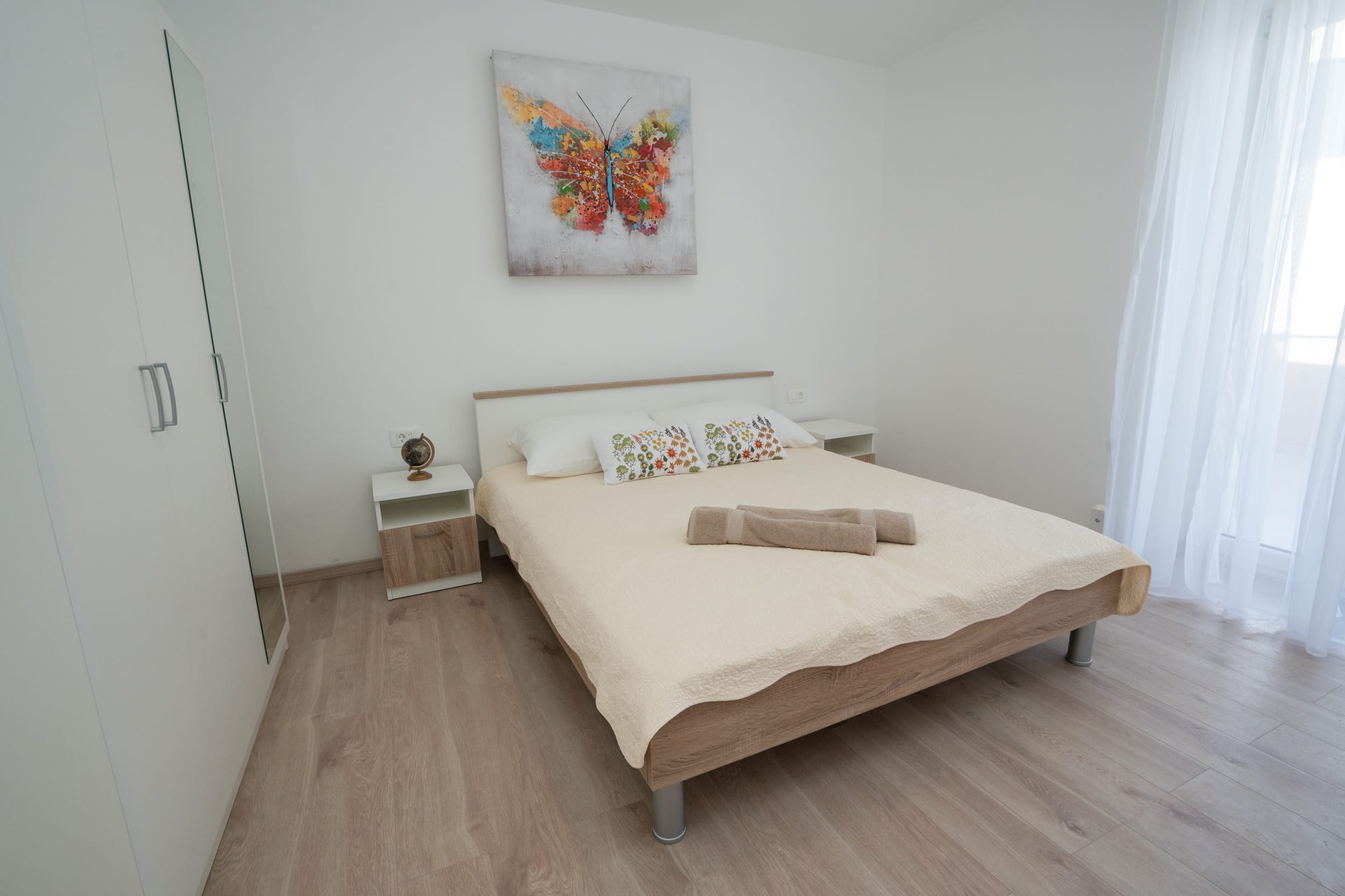ROZA 2 | Two bedroom - Image 11
