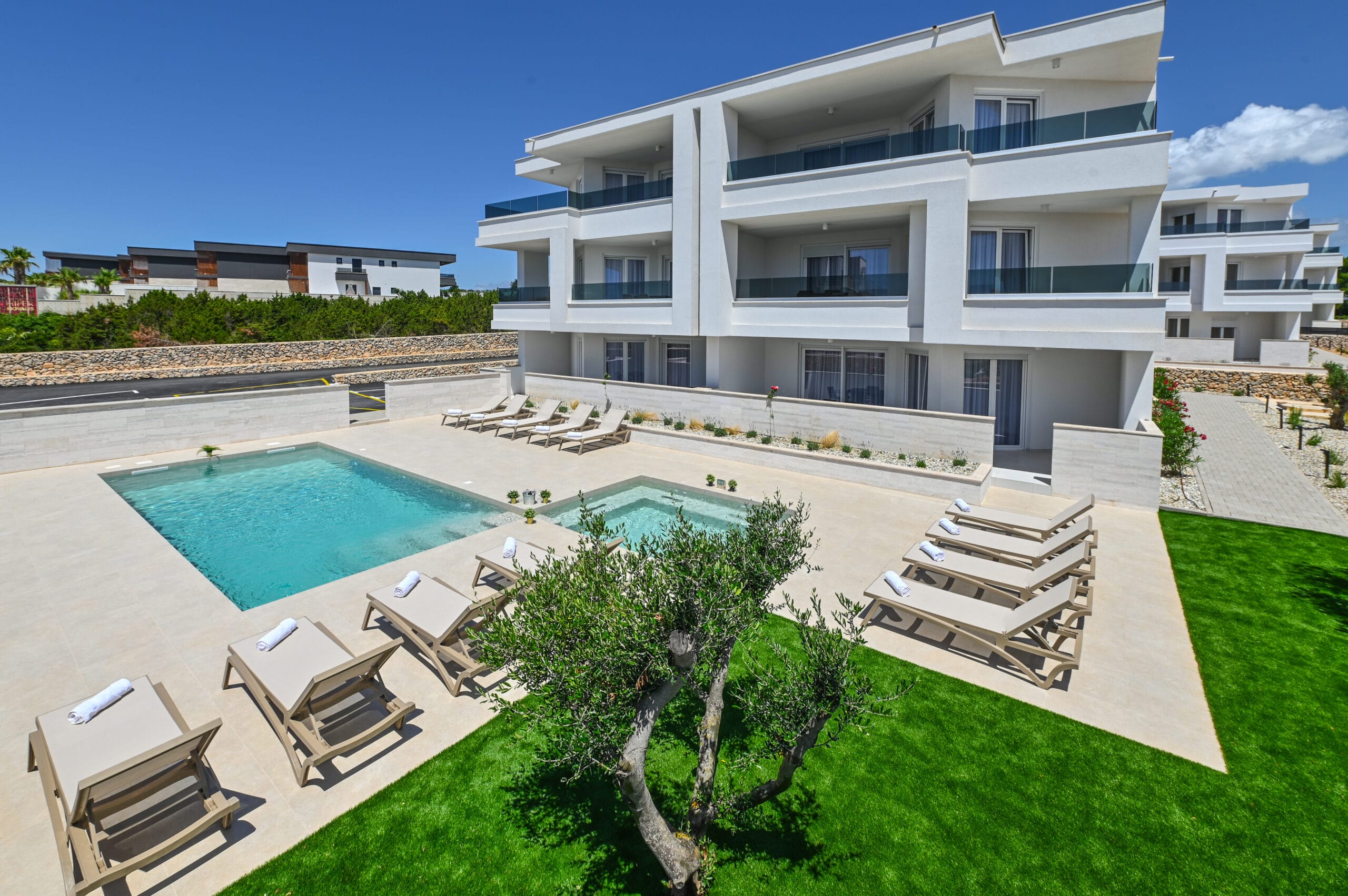 Pool apartments LUX | Two bedroom - Image 10