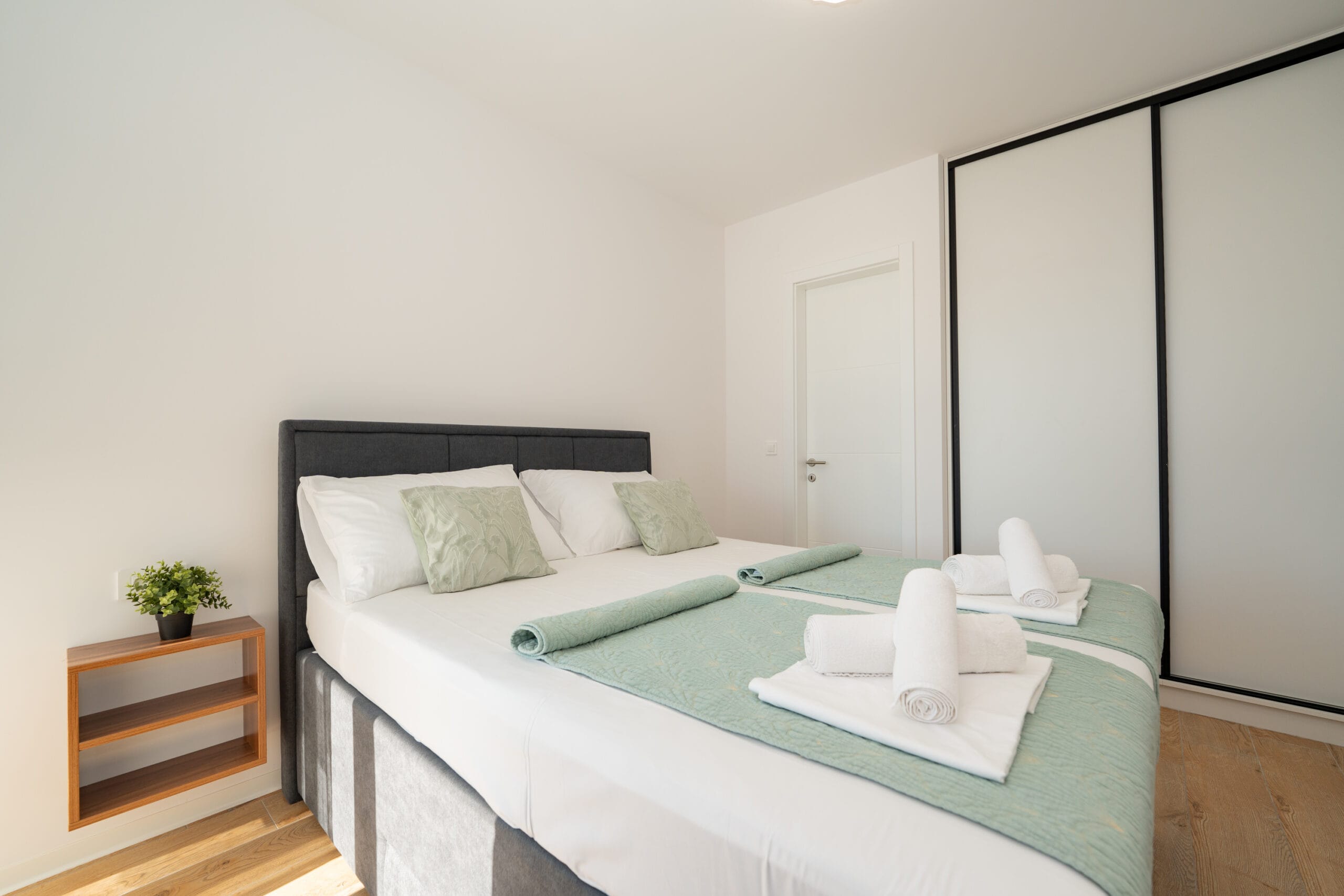 Break A & C | Two-bedroom - Image 4