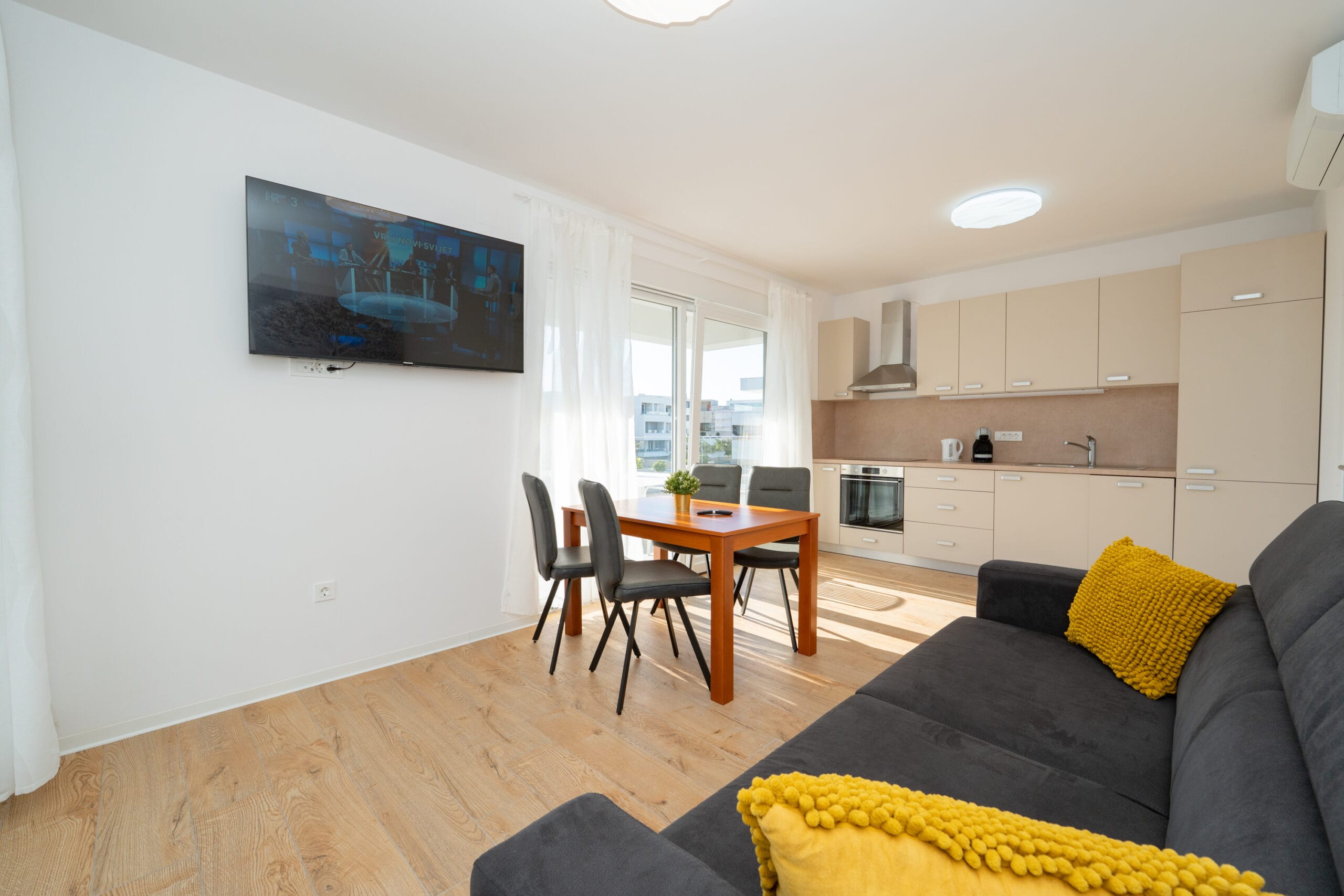 Break A & C | Two-bedroom - Image 2