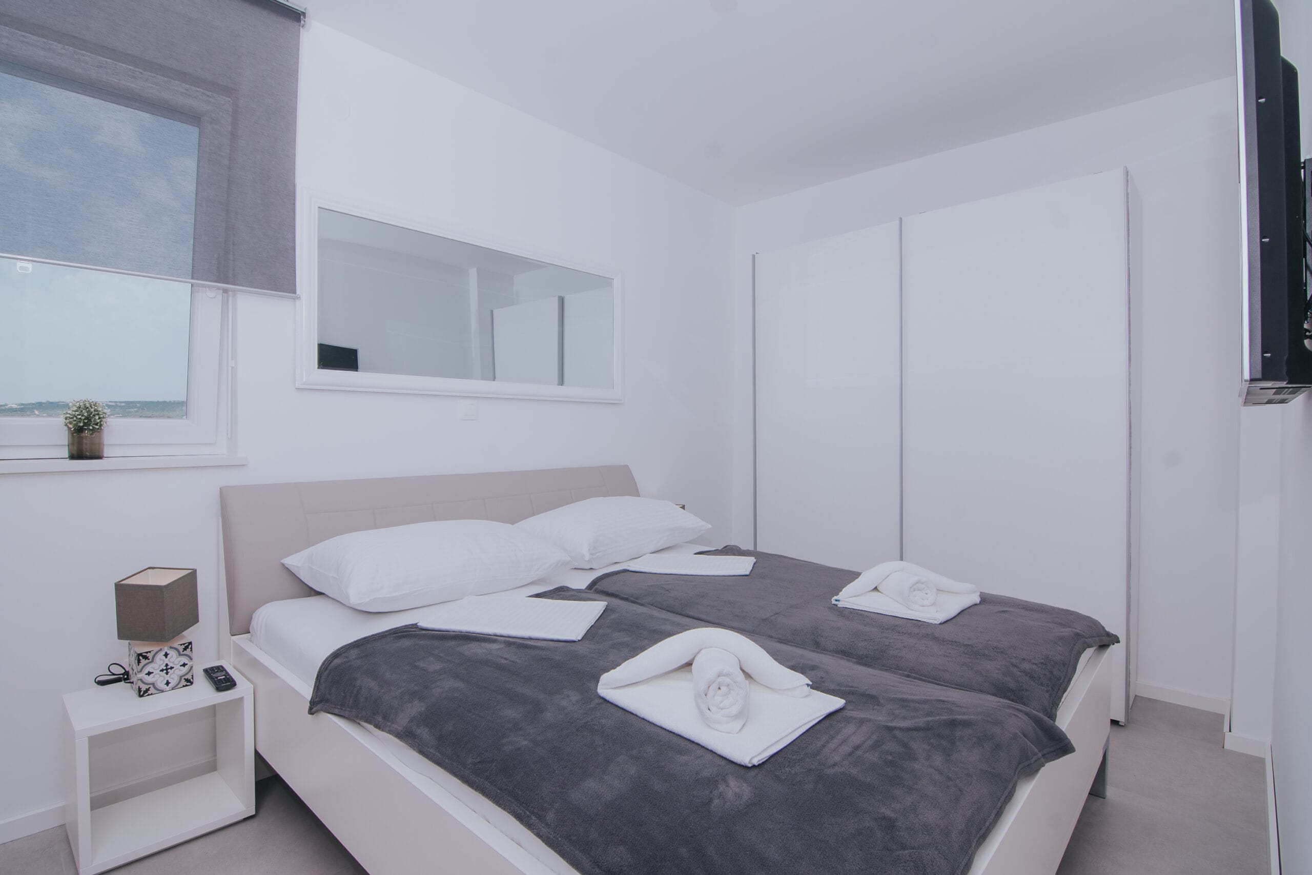 Relax | One-Bedroom Infinity II - Image 11