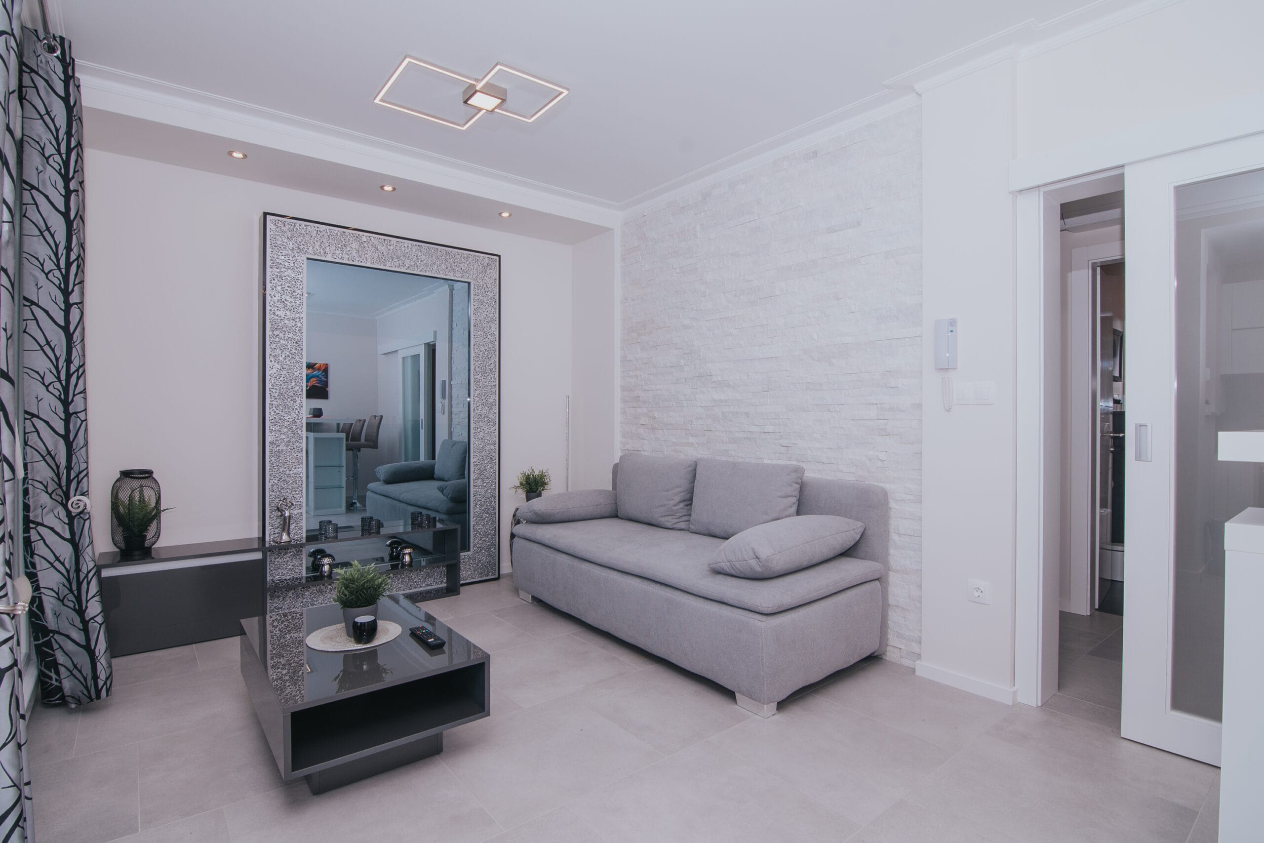 Relax | One-Bedroom Infinity II - Image 12
